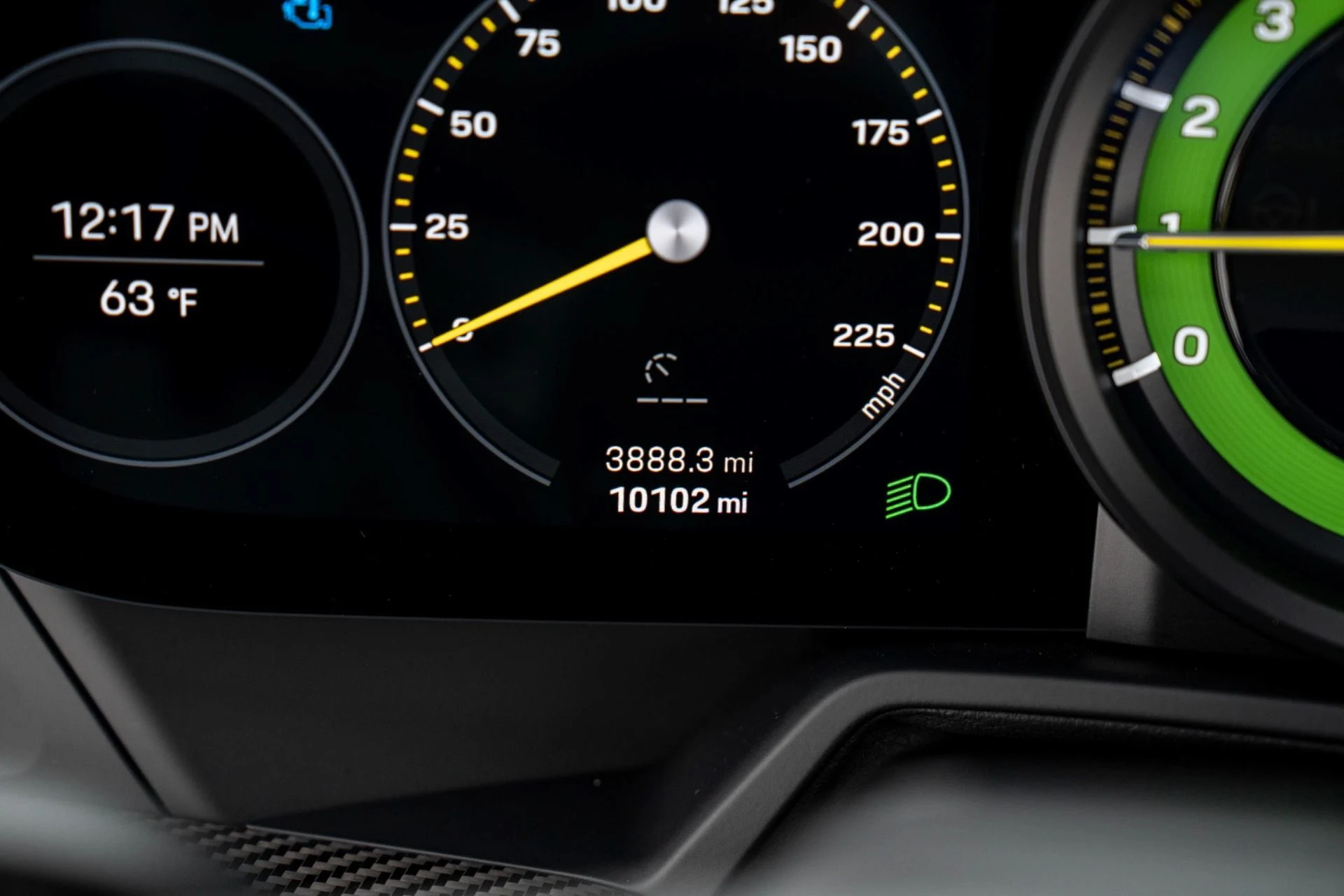 mph022_3422277460_Used_2022_Porsche_911_GT_3_Touring_1775584406_546c367ba0