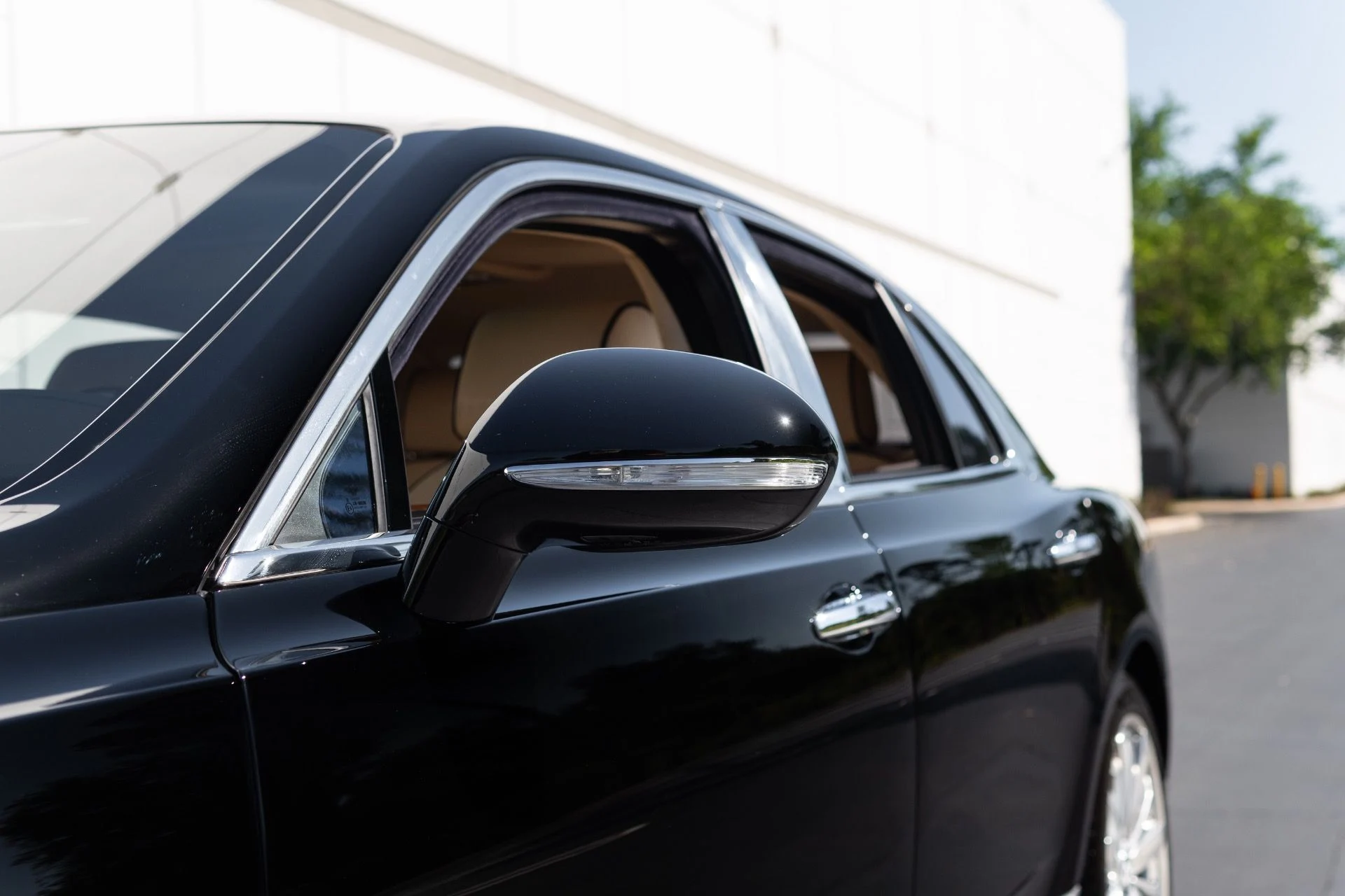 mph022_3424380677_Used_2014_Bentley_Mulsanne_1774576333_cb76c3df76