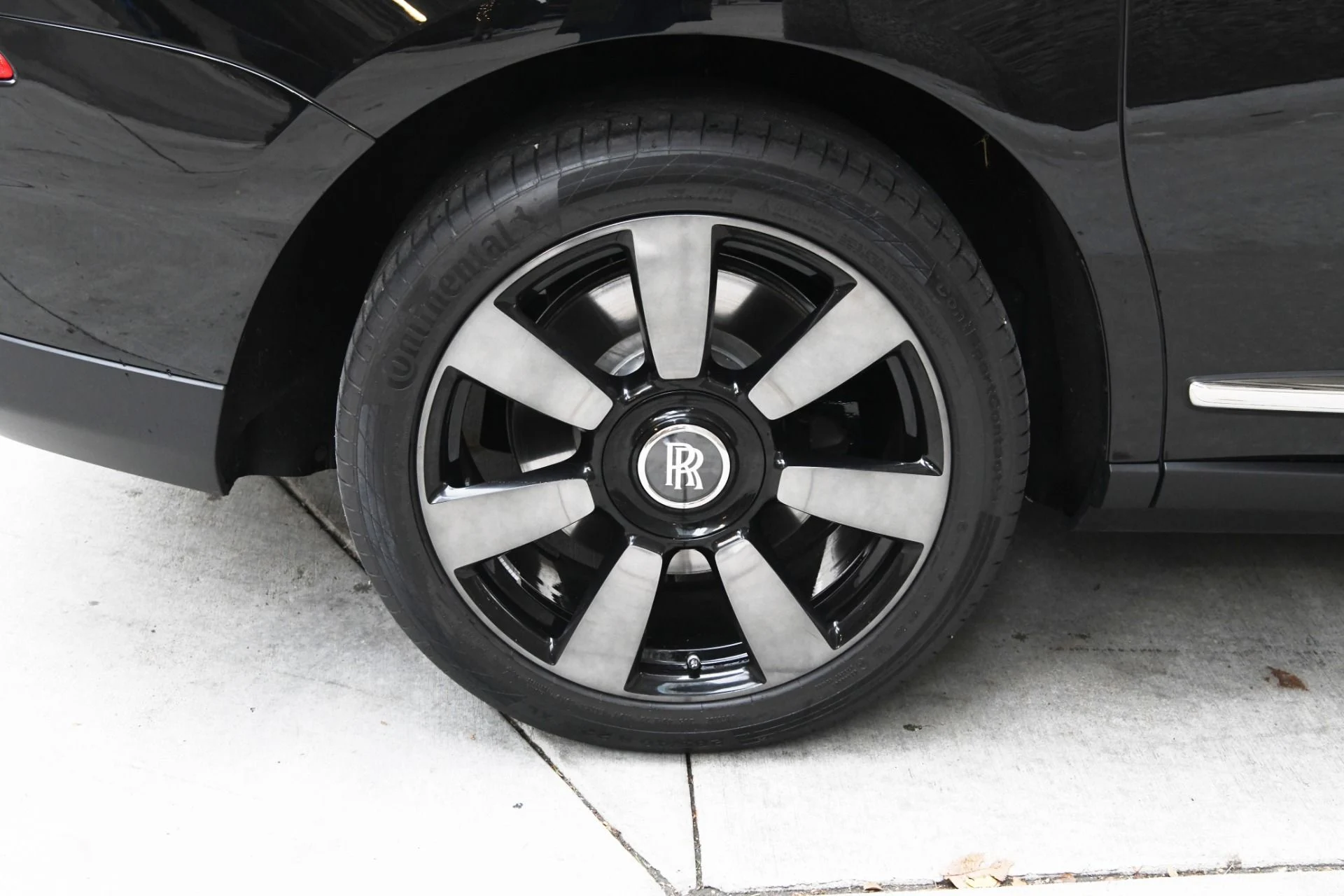 mph022_3424535180_11027_p24_l_7f1aadd172