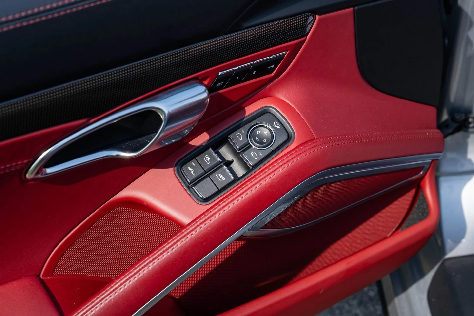 mph022_3435752497_0a3360a5e495c63ee9ba7a4e5309c260_0c5ce10939