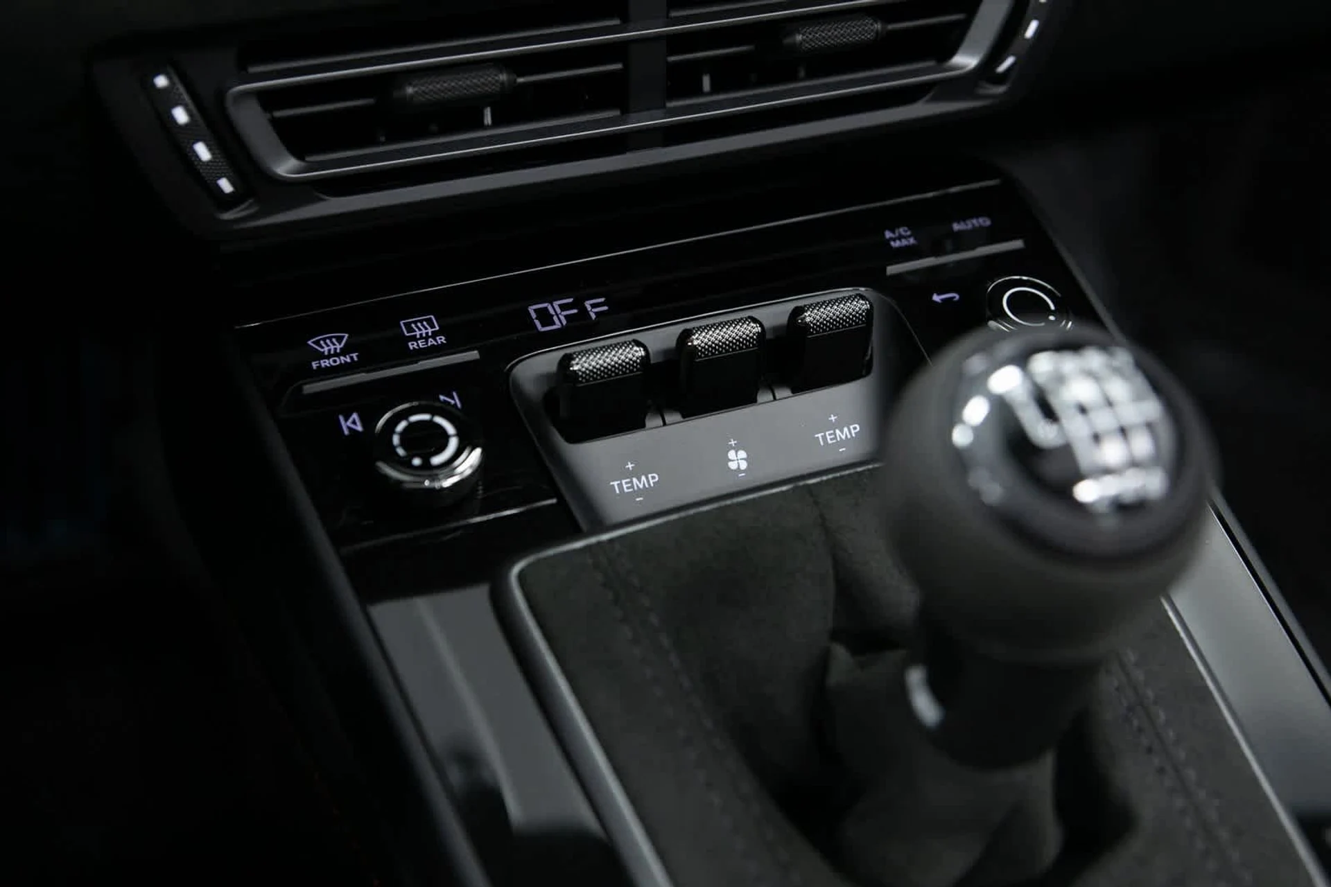 mph022_3439827882_bbd173f5329eb2e085b389b6d36c42bfx_8789f91e54