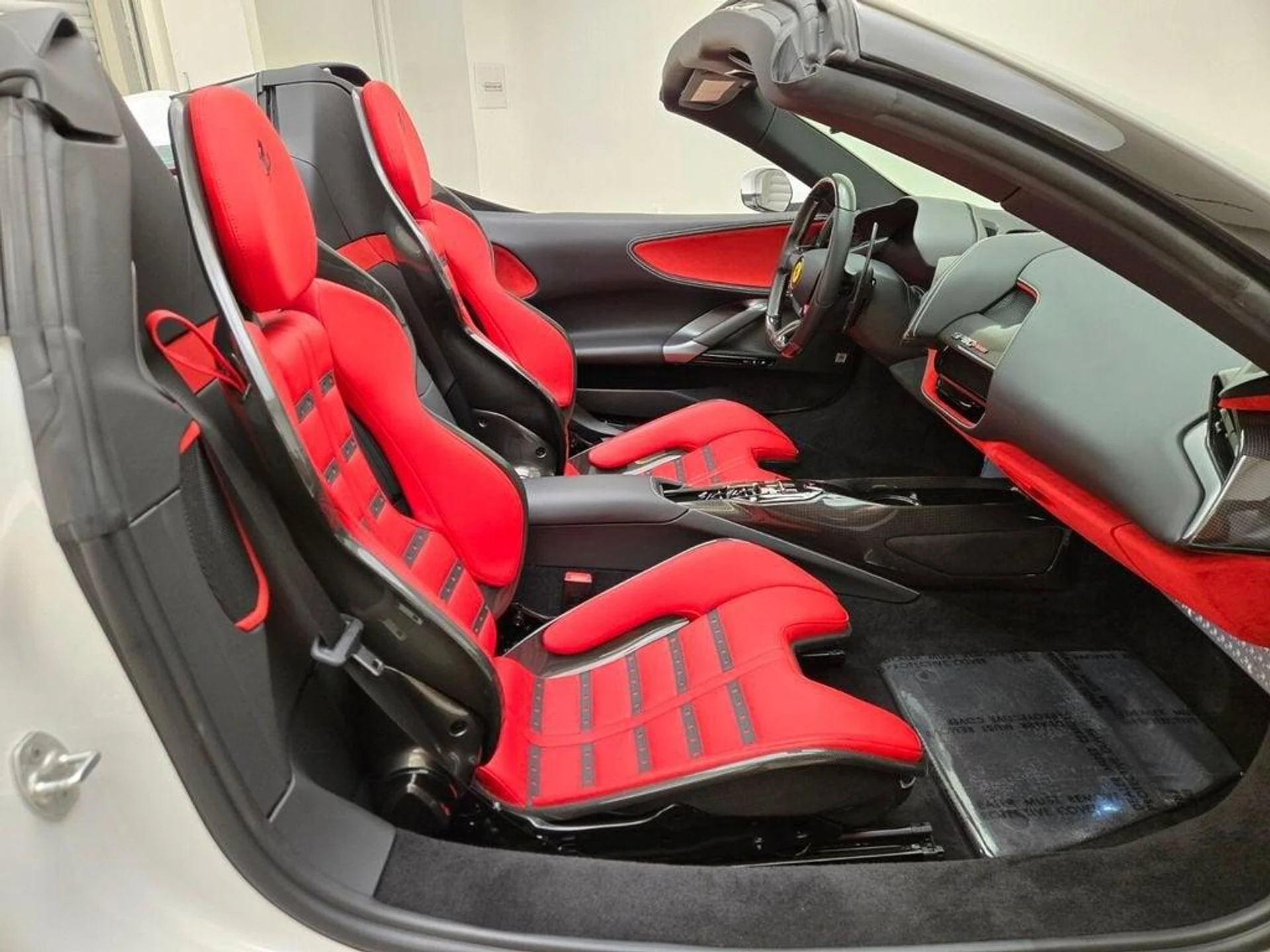 mph022_3440369550_Used_2023_Ferrari_SF_90_Spider_1775896791_8994a174f7