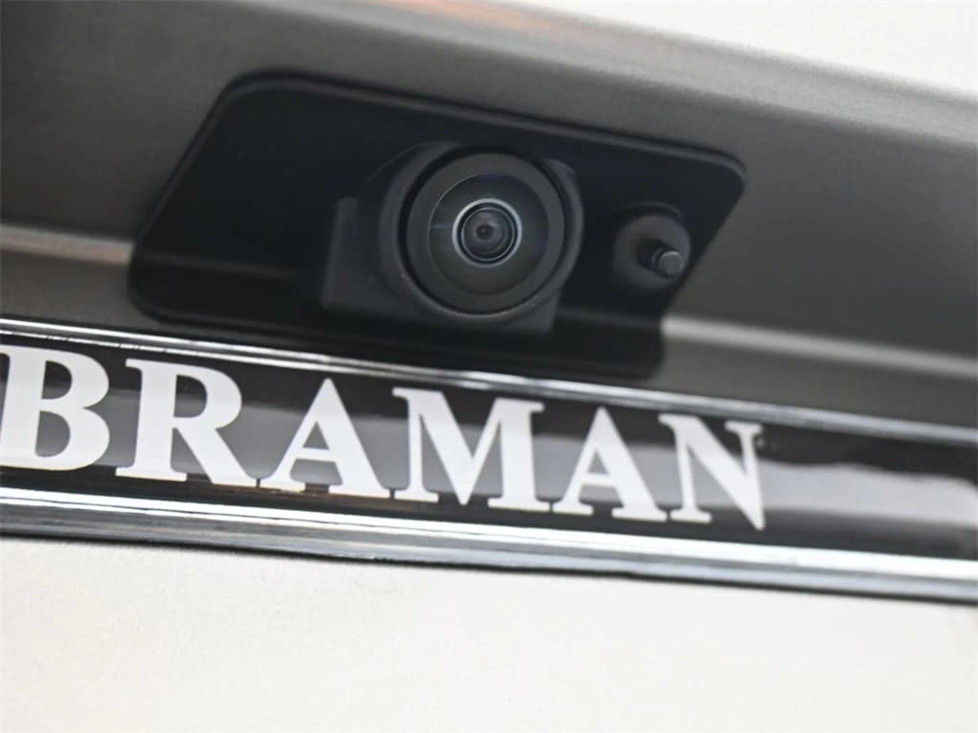 mph022_3442295112_95f97337761e513060107c080c286558x_4145e9c170