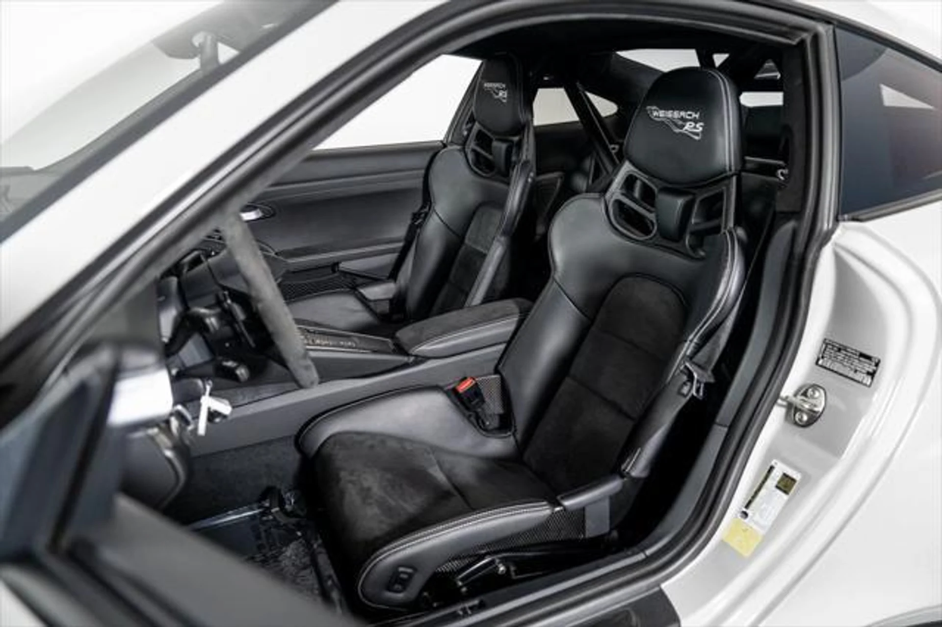 mph022_3446028498_B6_B_Ad7s_MGH_E2v_A6fet_Gqc_R_2_E_d78f24b965