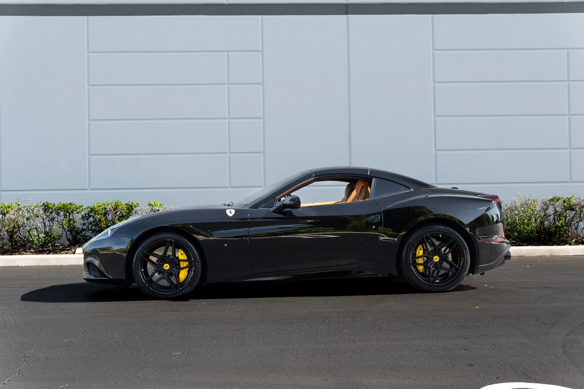 mph022_3459738600_Used_2017_Ferrari_California_T_1767065452_47b179b0a7