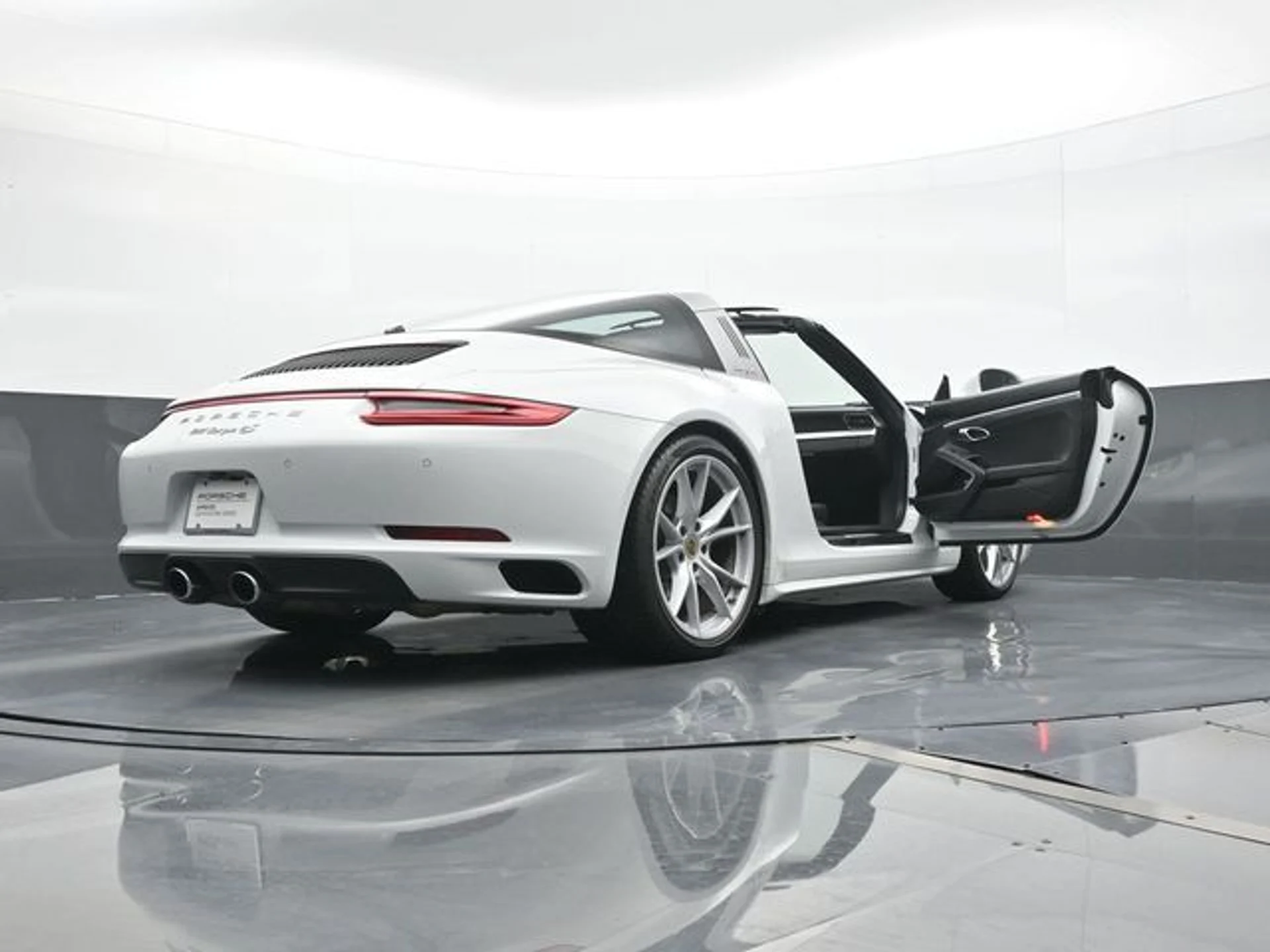 mph022_3463885463_5319fcc011dc45094d341b88995d5130x_8548196a20