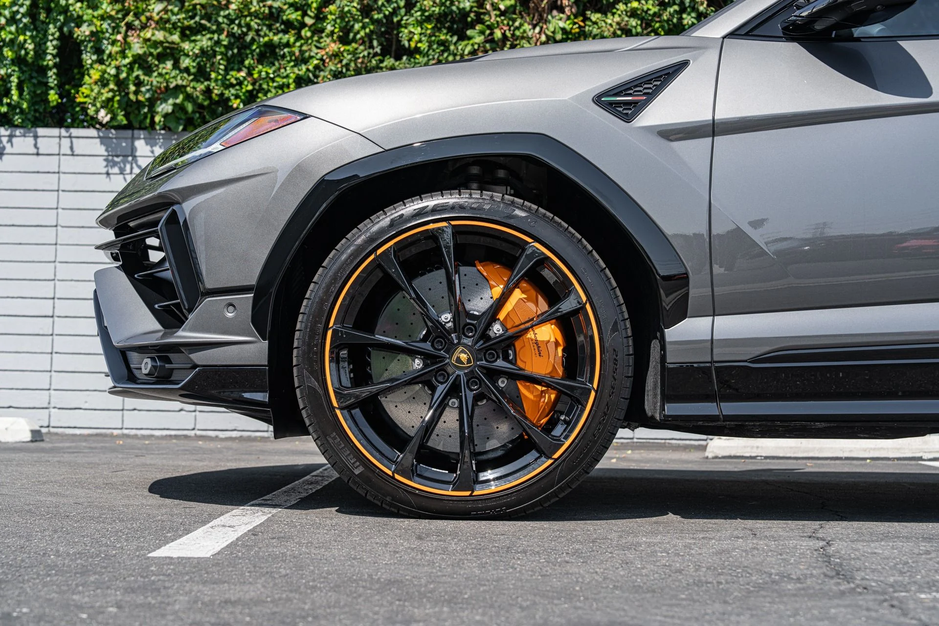 mph022_3465564366_Used_2024_Lamborghini_Urus_S_1755026177_0adb075aae