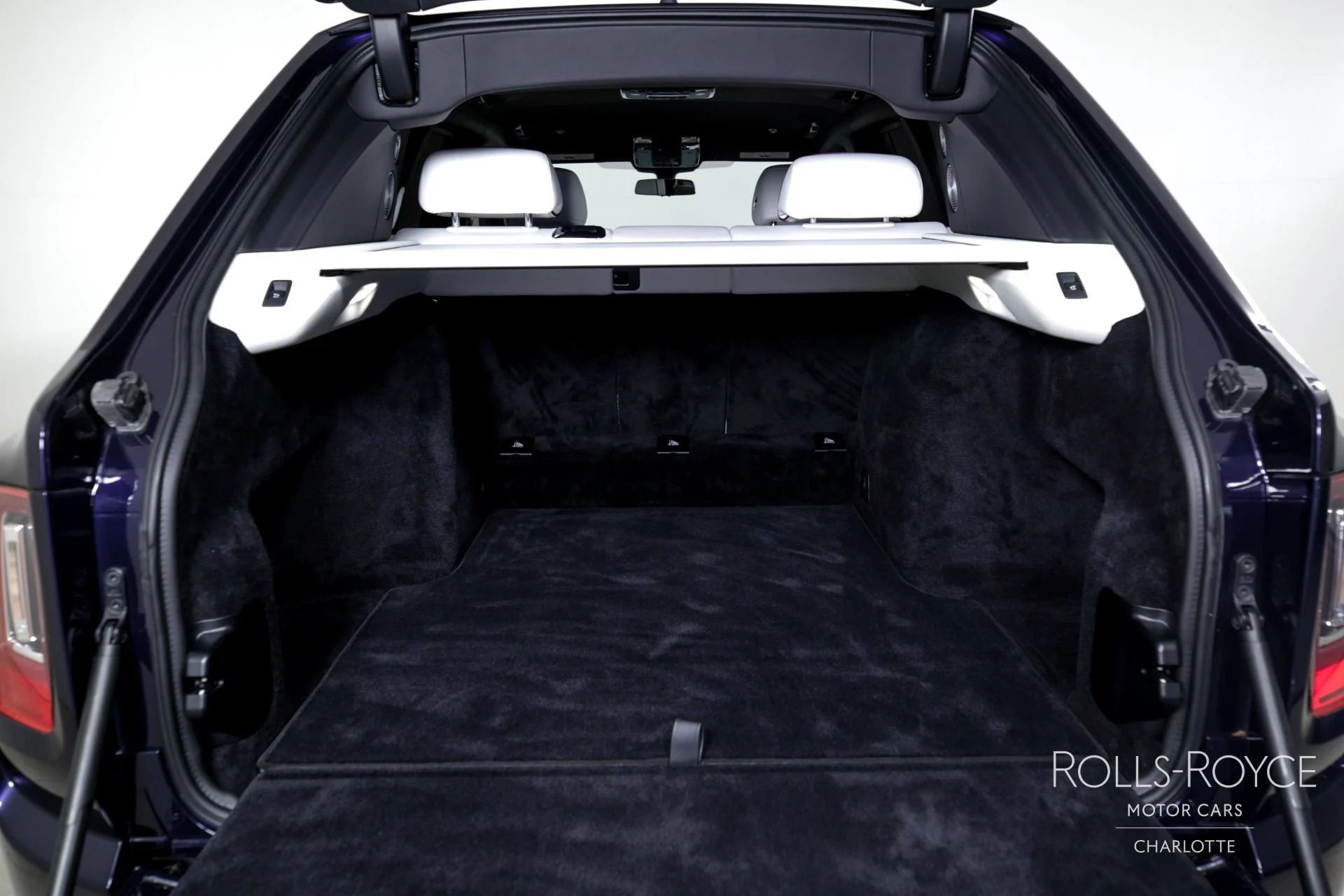 mph022_3466303674_Used_2023_Rolls_Royce_Cullinan_1742248268_07d51d7113