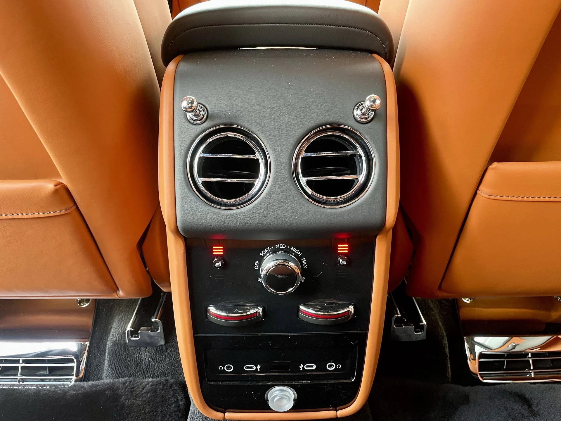 mph022_3470879205_52d52d205eb88a8967be971779c44f49x_d8ff534ee8