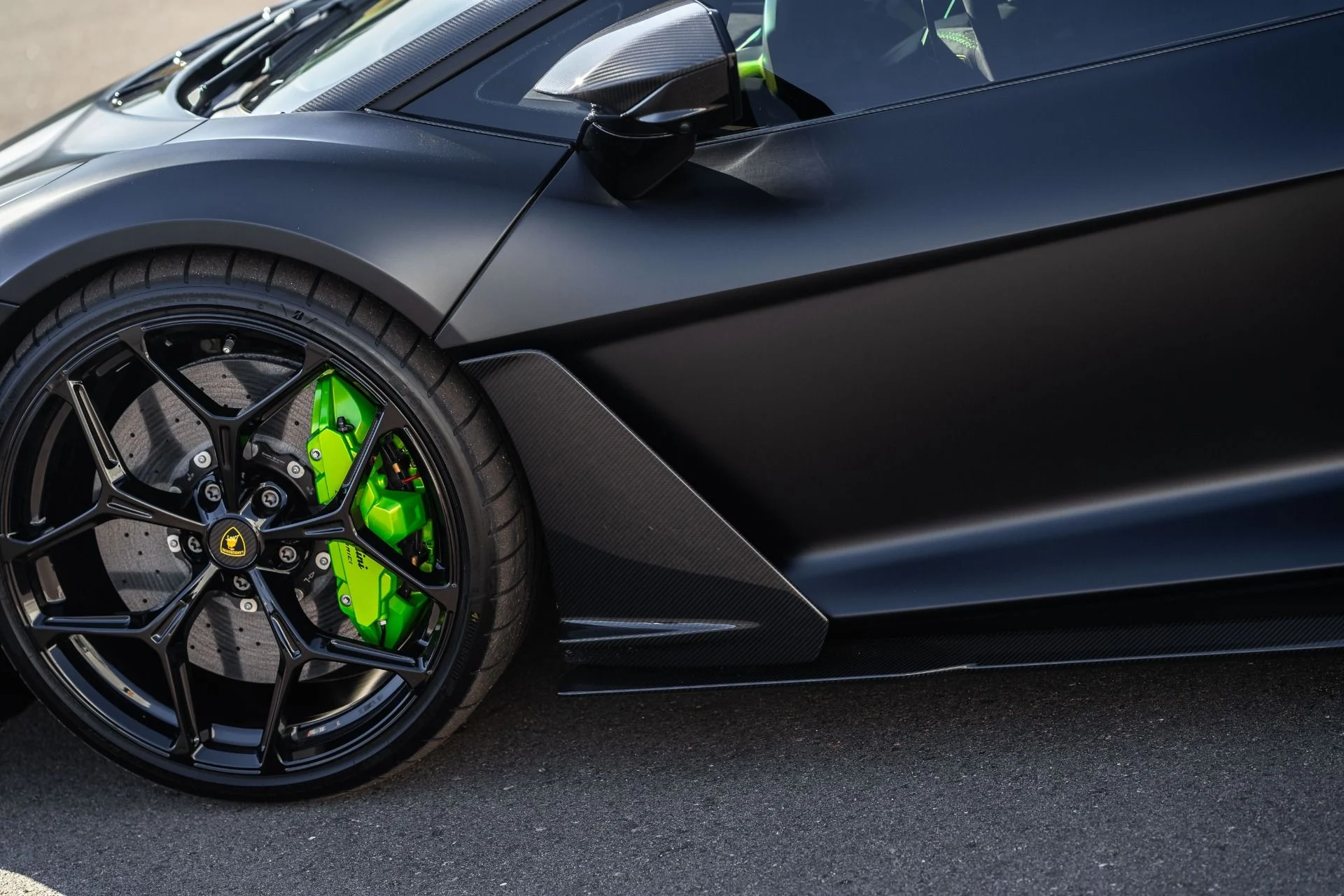 mph022_3479517284_Used_2025_Lamborghini_Revuelto_1791313070_a4bc19aa86