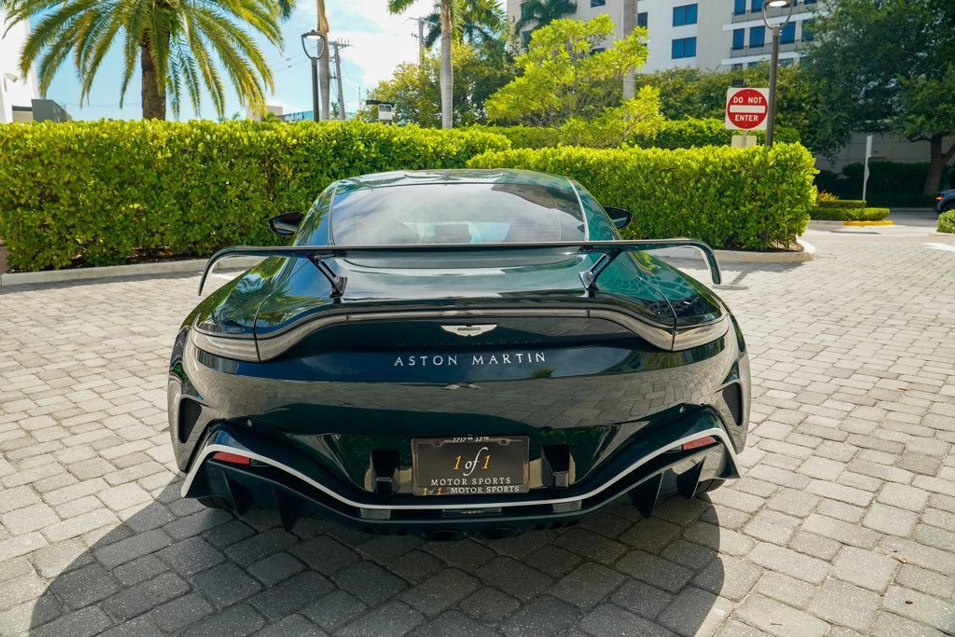 mph022_3486892223_used_2023_aston_martin_vantage_v12coupe_14354_22896697_23_1024_c41ebc0cc9