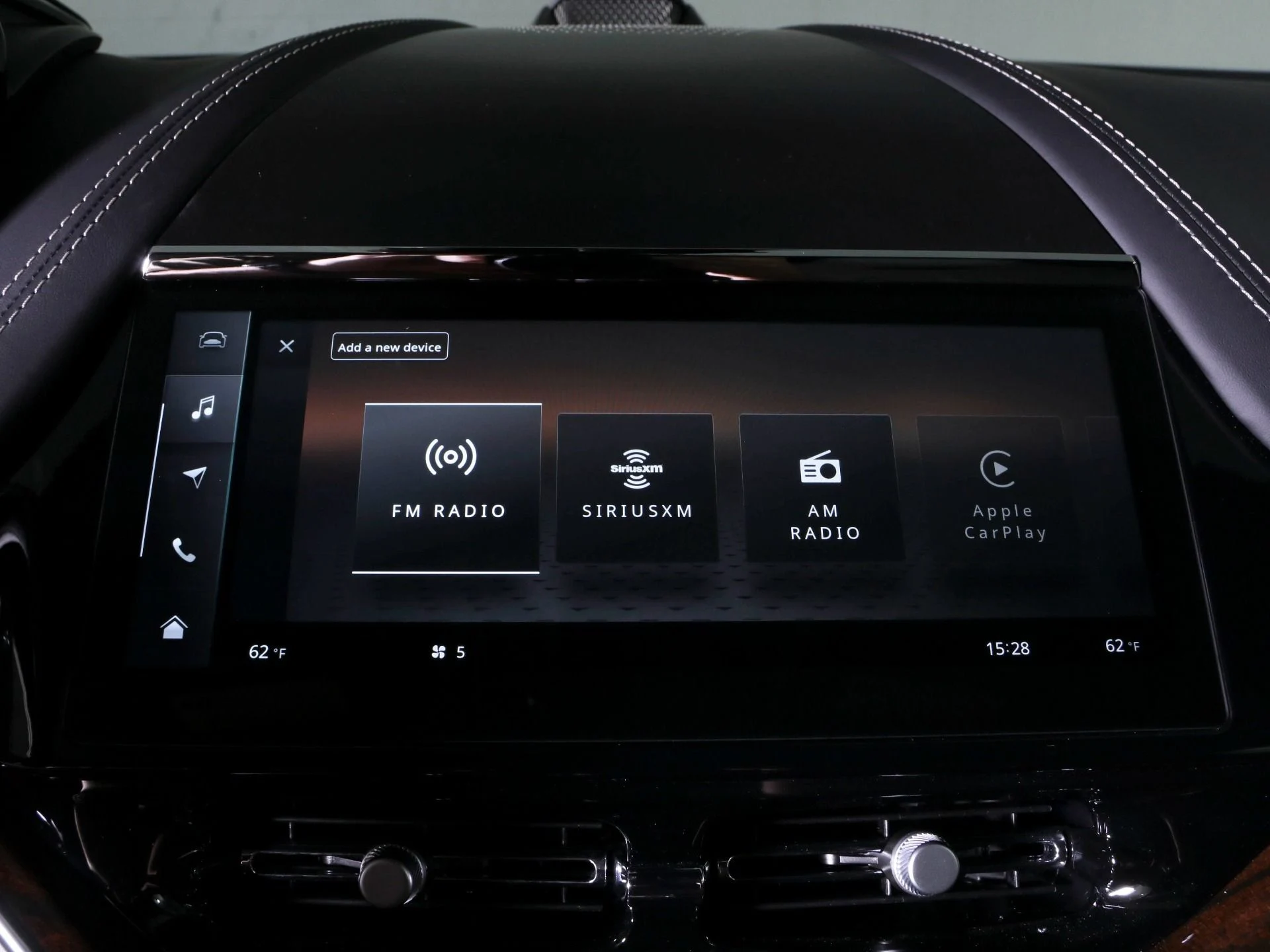 mph022_3490483470_New_2025_Aston_Martin_DBX_707_1768455345_750274e747