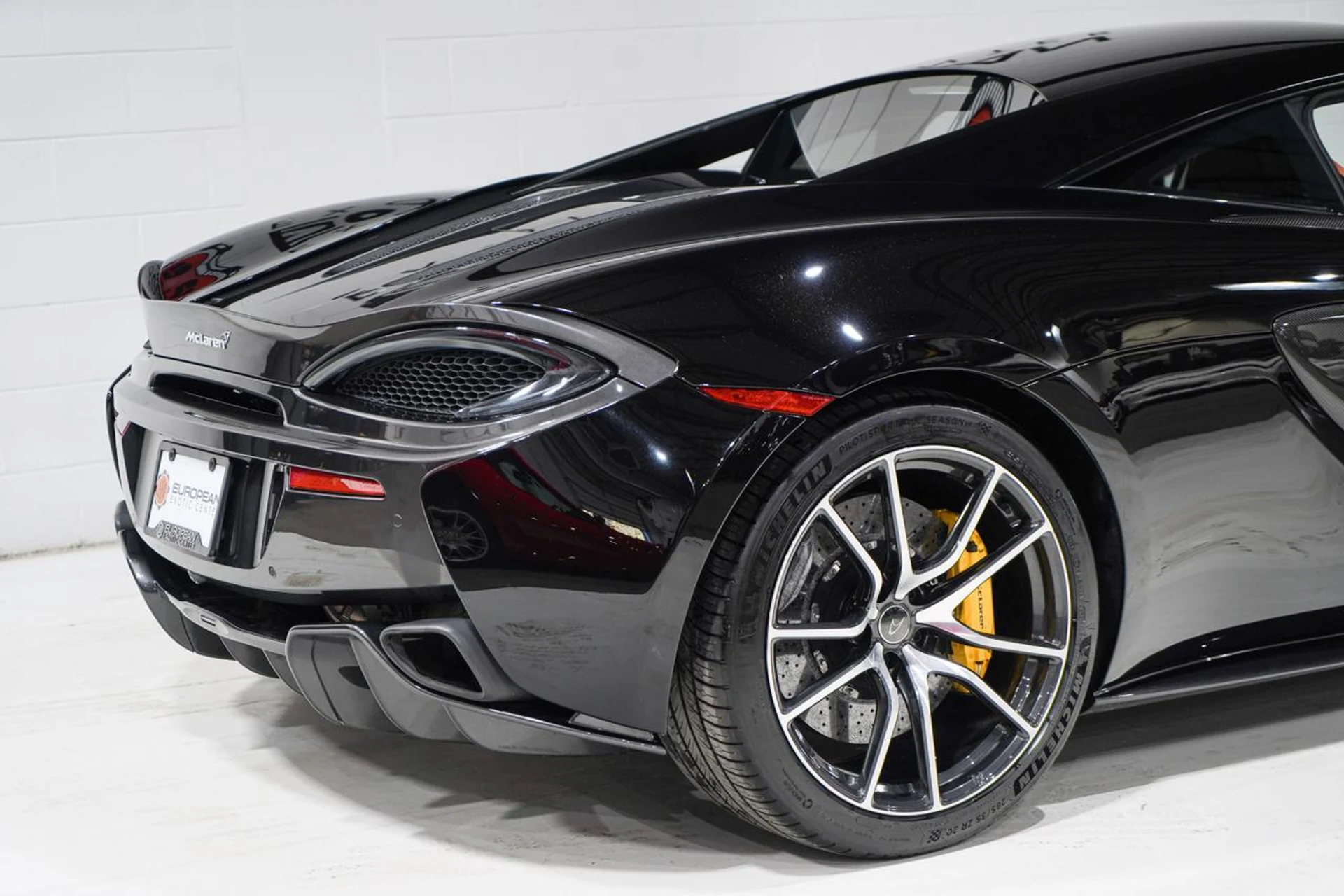 mph022_3490737209_48ecbddf073297e401a5e543847f25a9_a24d0dfe3f