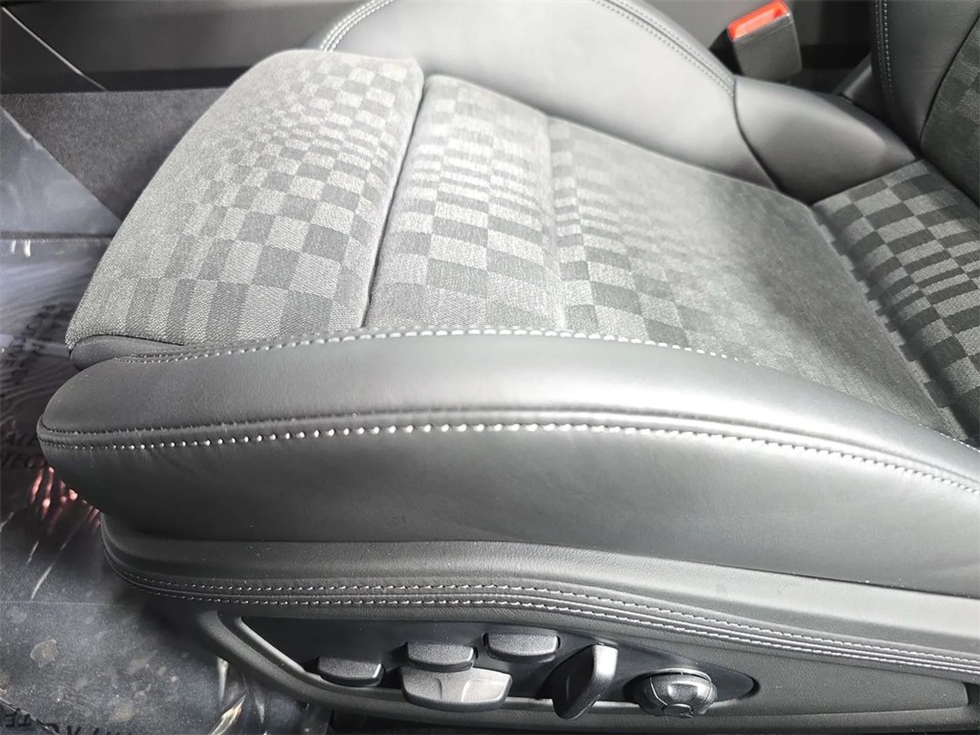 mph022_3507106232_0d98881a89a9cca2a28f5ca922d821c4_c21cc446d5