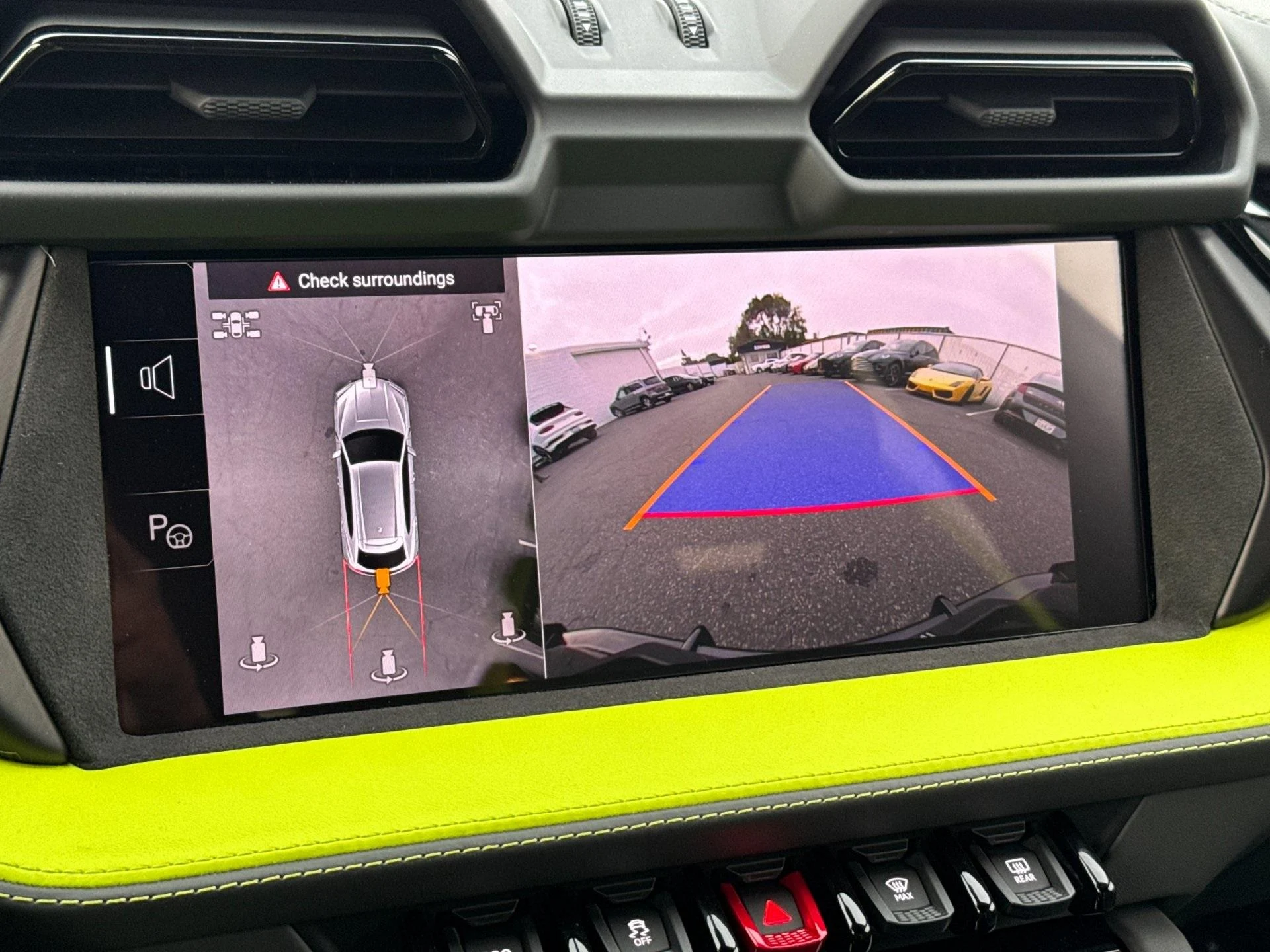 mph022_3508321232_New_2025_Lamborghini_Urus_SE_1770805152_e2170a0308