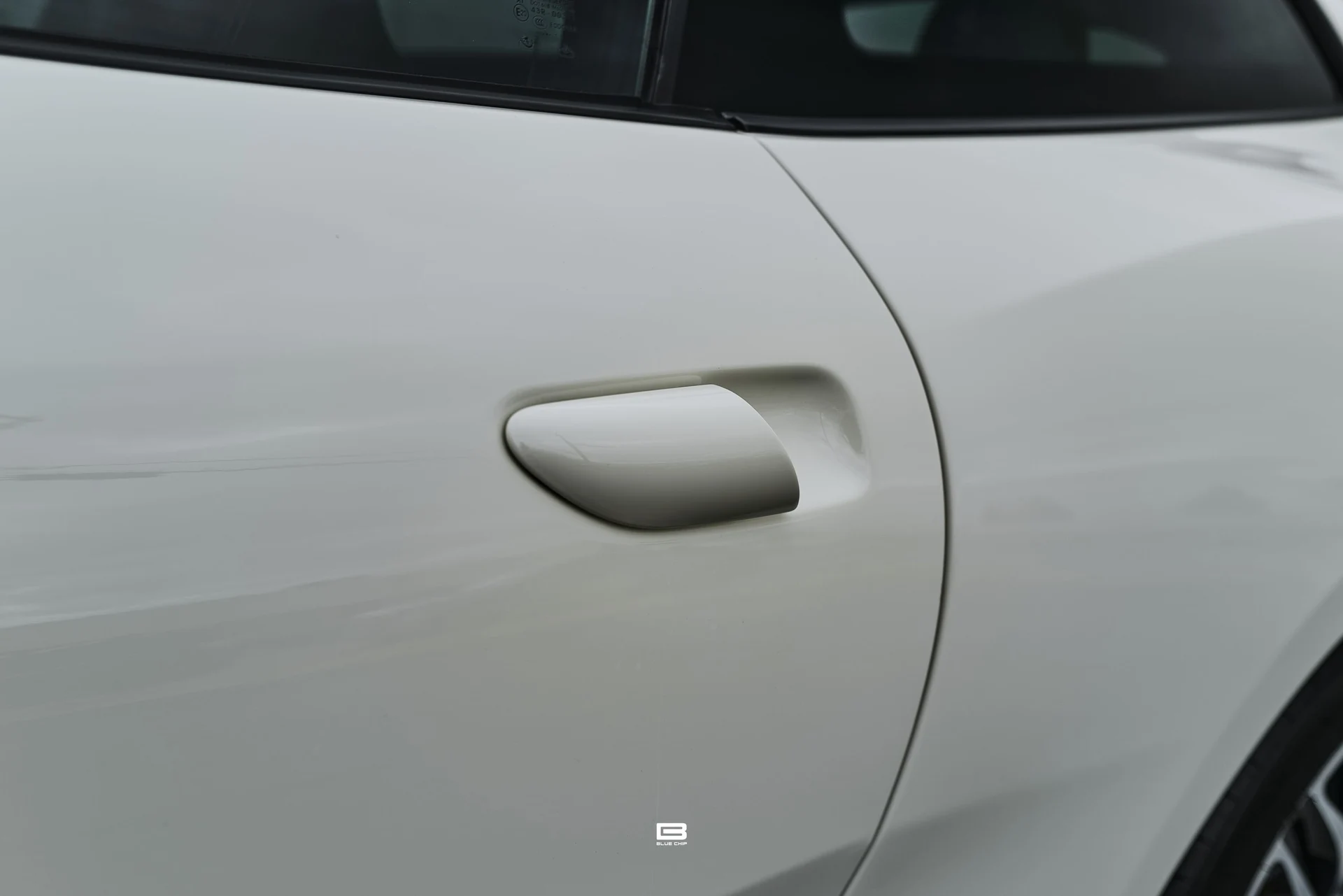 mph022_3509650948_69e2a483a20c5636e06993d8_L1220533_458037aa68