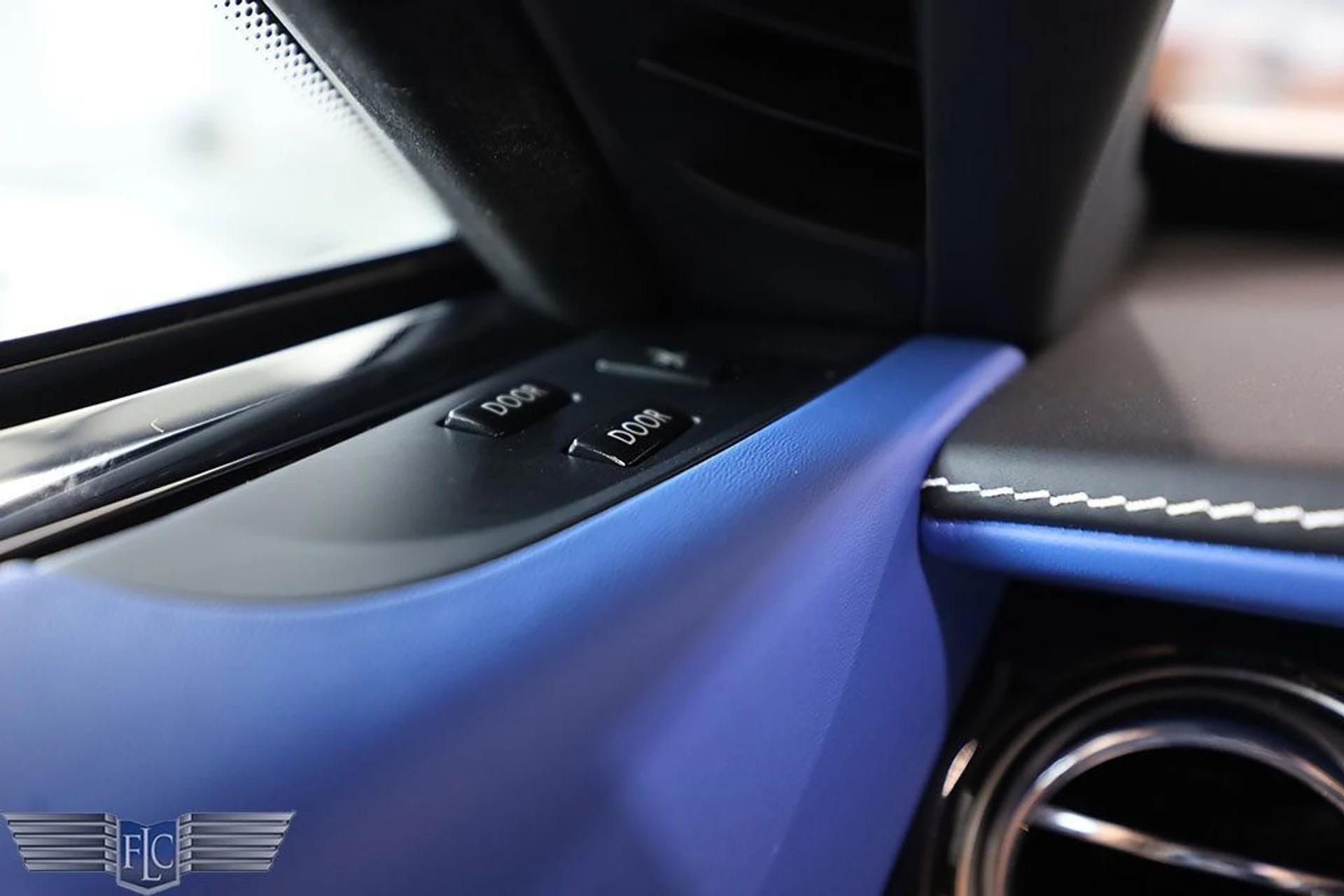 mph022_3509656327_used_2020_rolls_royce_dawn_convertible_9689_22662057_23_1024_19f9142503