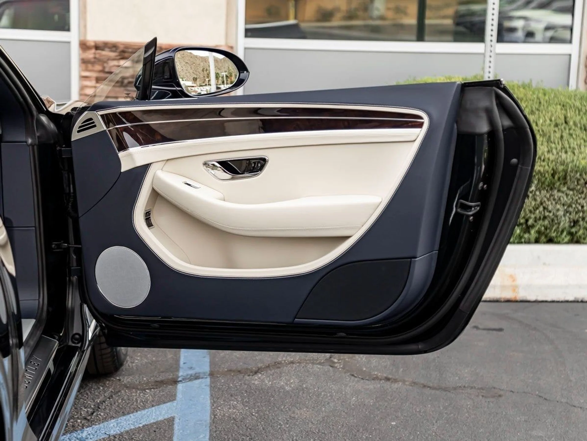 mph022_3509709757_23_df750bd3c2