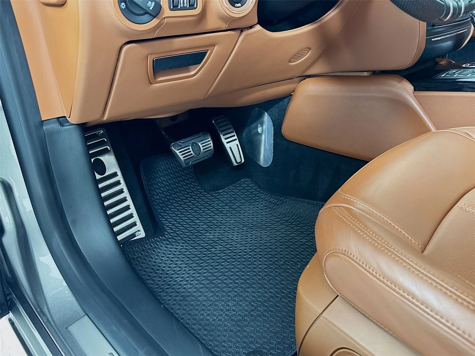 mph022_3512712853_01a088f904caeb6ab45b035f61dc76f0x_8e06d806a9