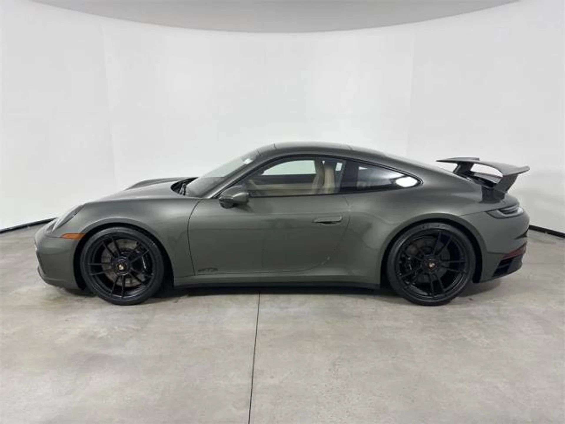 mph022_3513514616_640_66ca48382c