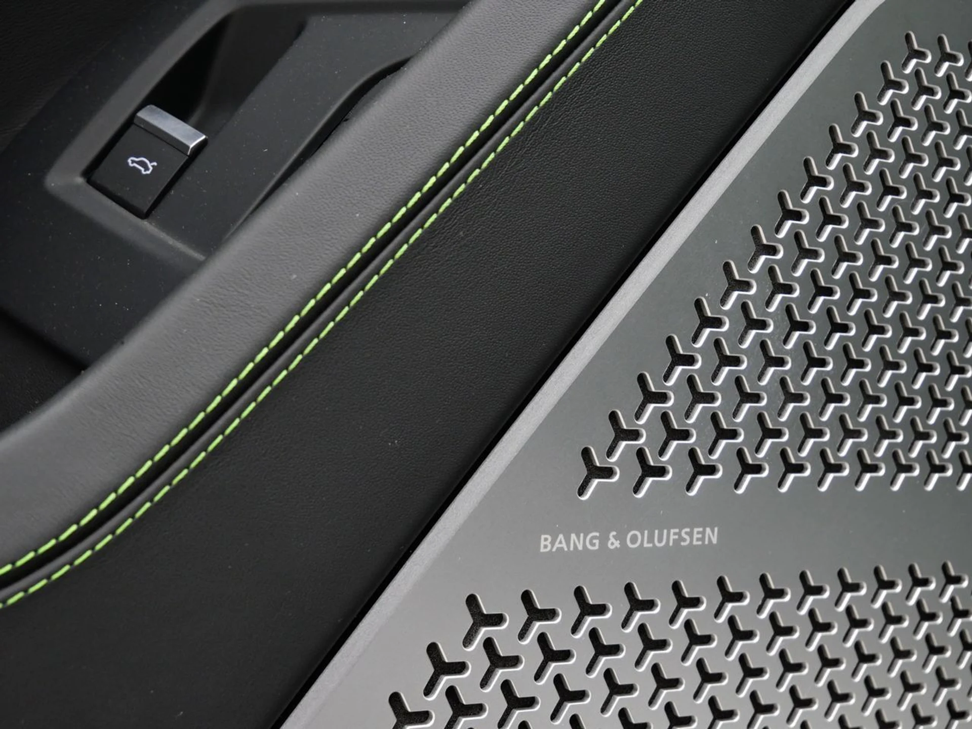 mph022_351351998_358454ebaa6a19697236c628a58516adx_f1631e32fa