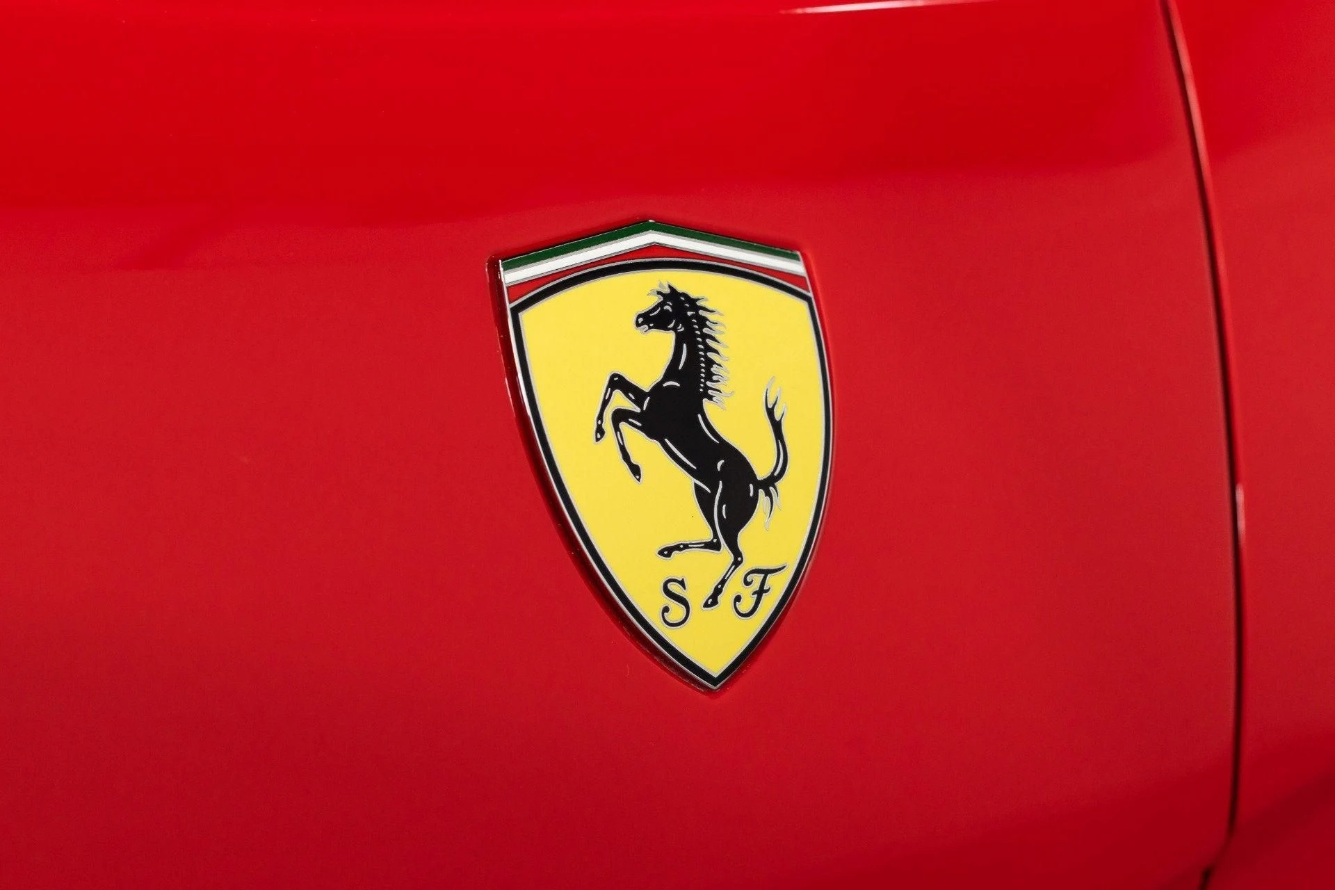 mph022_351677045_Used_2018_Ferrari_812_Superfast_1777368502_e7beeddcb1