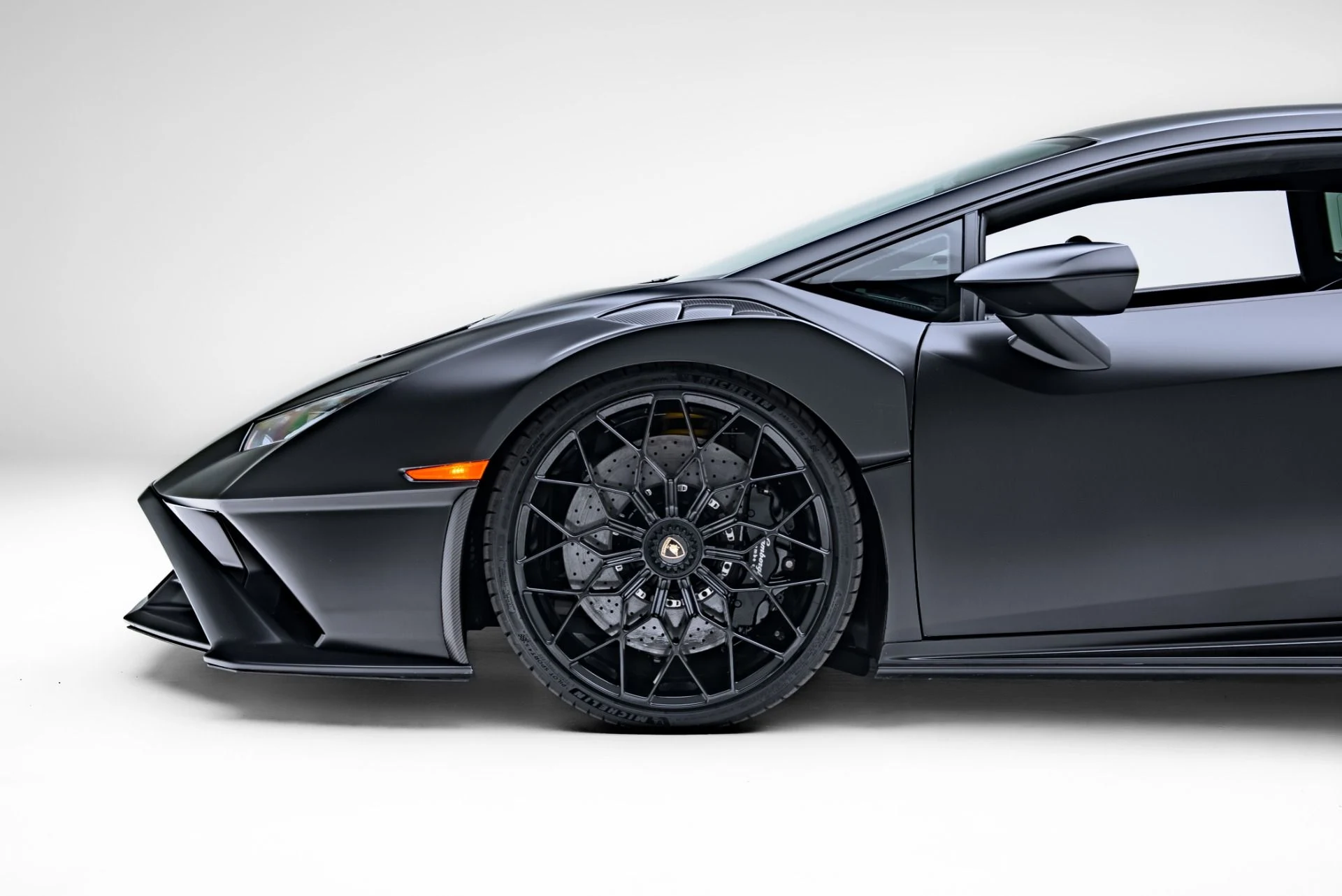 mph022_3518520396_Used_2022_Lamborghini_Huracan_STO_1771969691_867841e855