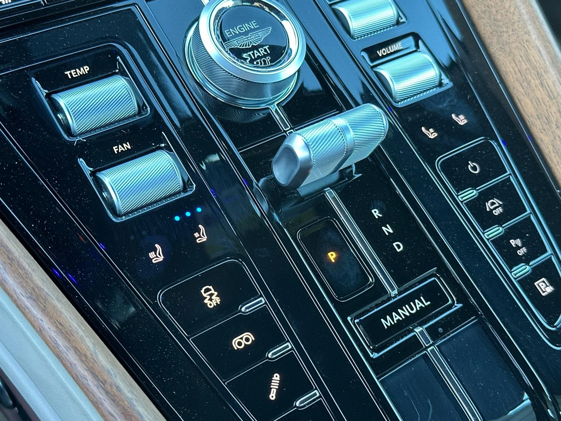 mph022_3520846434_New_2025_Aston_Martin_DB_12_1761746954_c61aac77fd