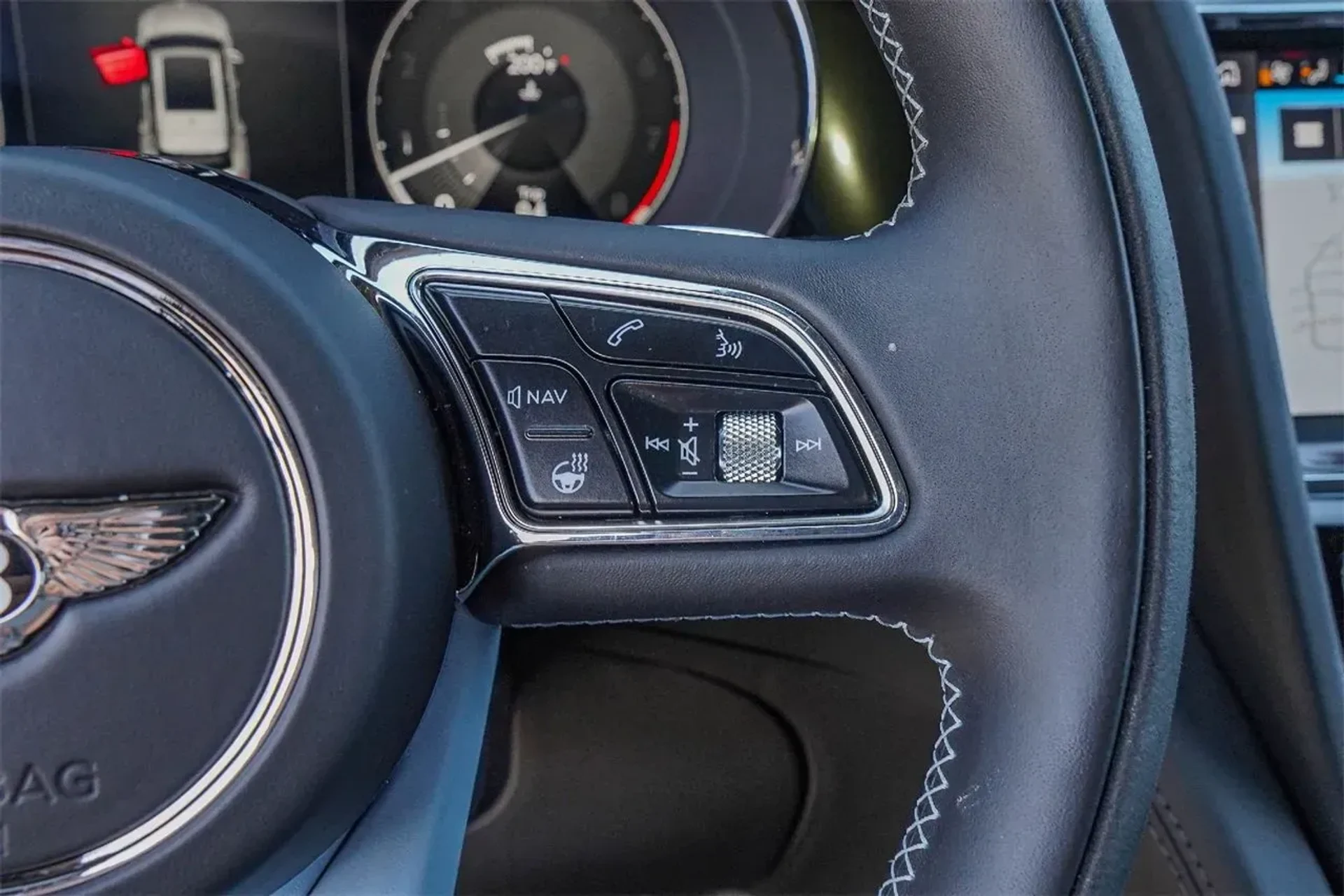 mph022_3525263186_b7f46377e40f4725a3e3d80e81056634_e1d06b0e50