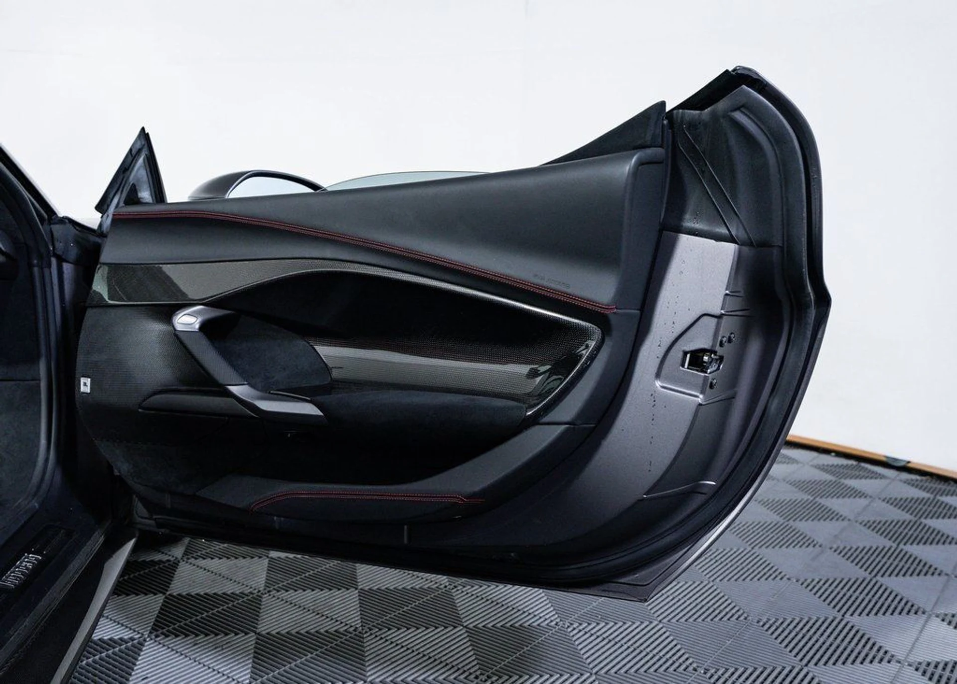 mph022_352826294_b35d2a603c8f98f94f630c3ebeda6c9f_2ea4be5c39