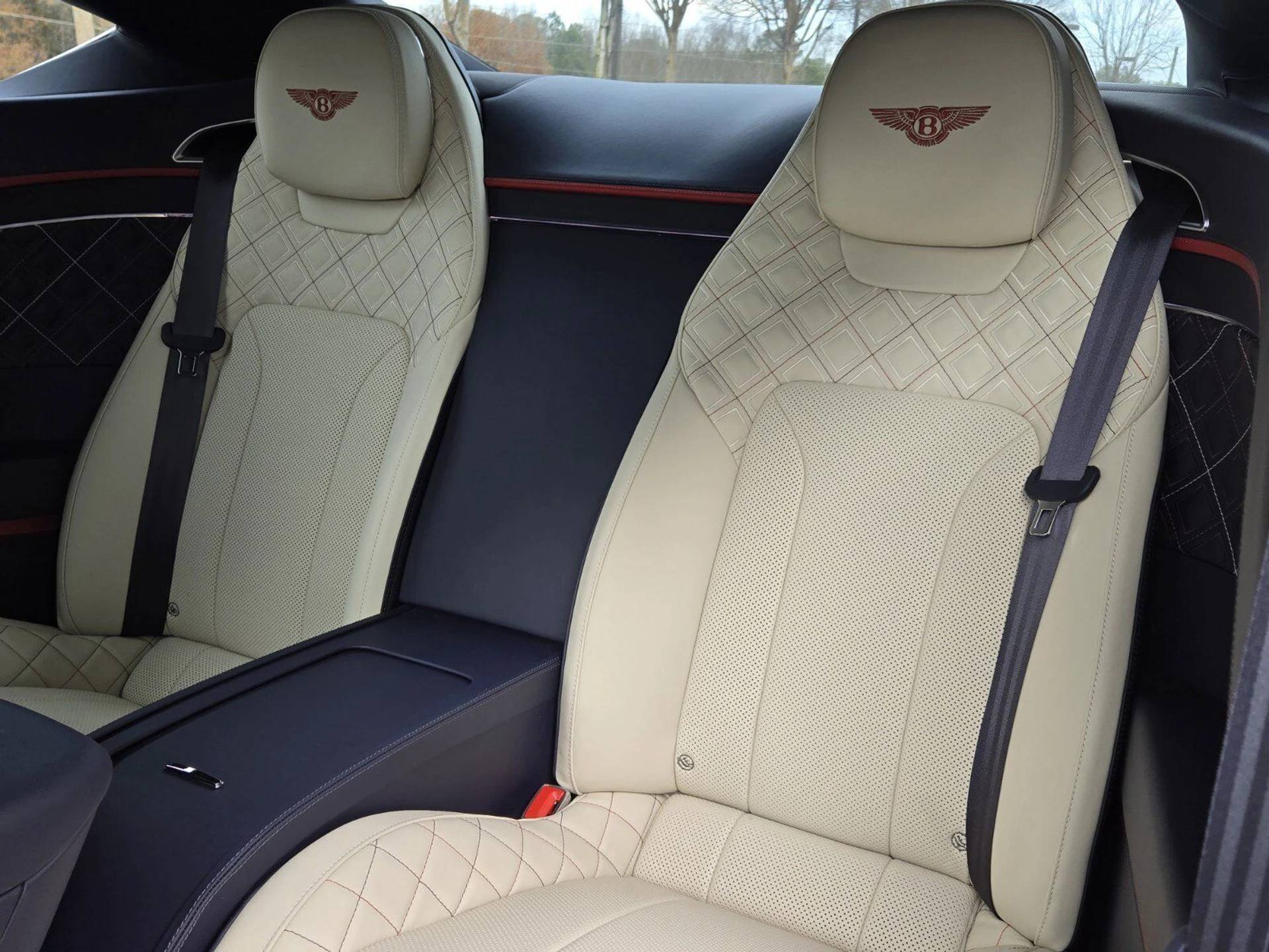 mph022_3540556801_1ee16d4f2a60a4c0fb27e62a262ac5abx_85e985d89e