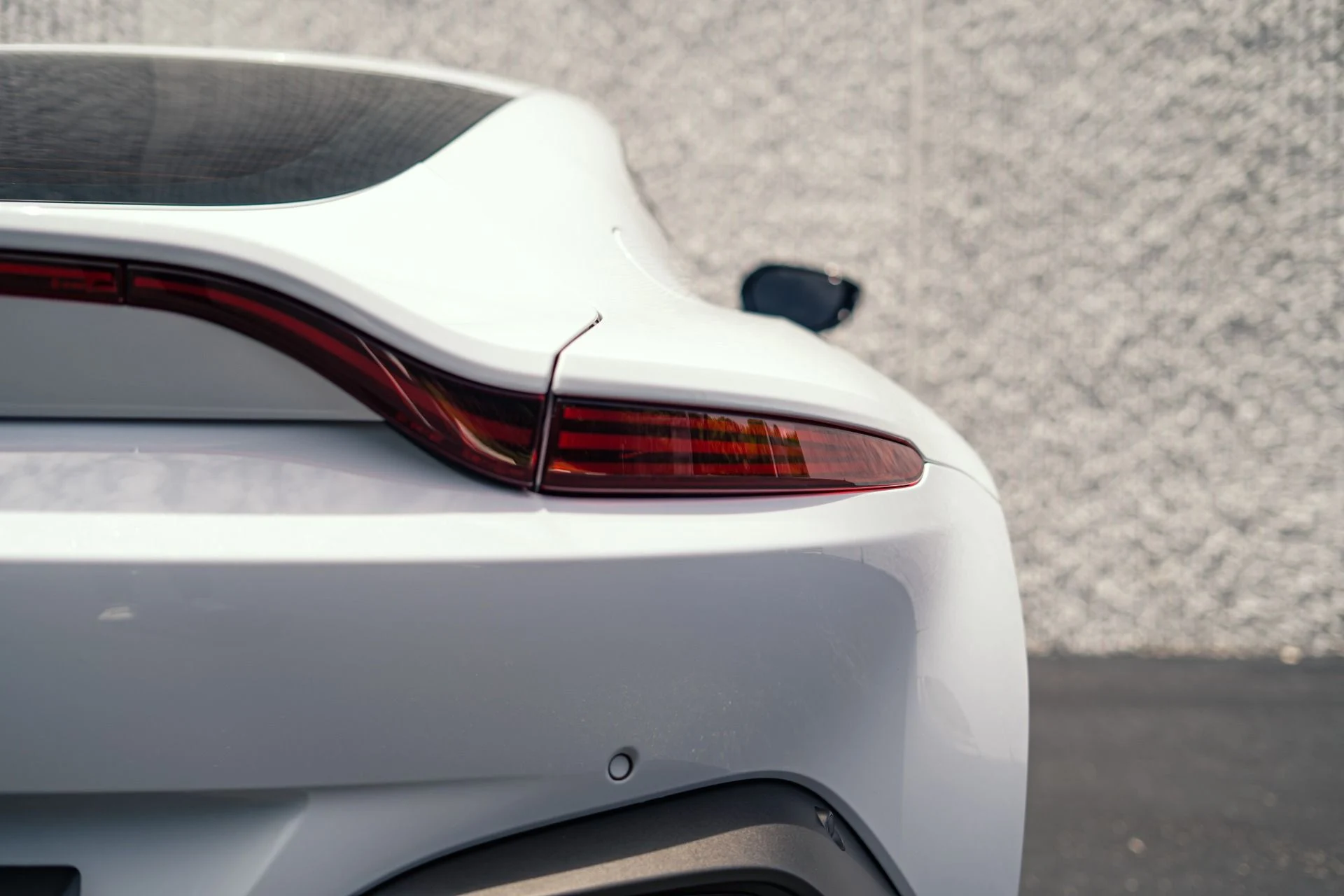 mph022_3541461061_Used_2019_Aston_Martin_Vantage_1783985517_def9c3eaa9