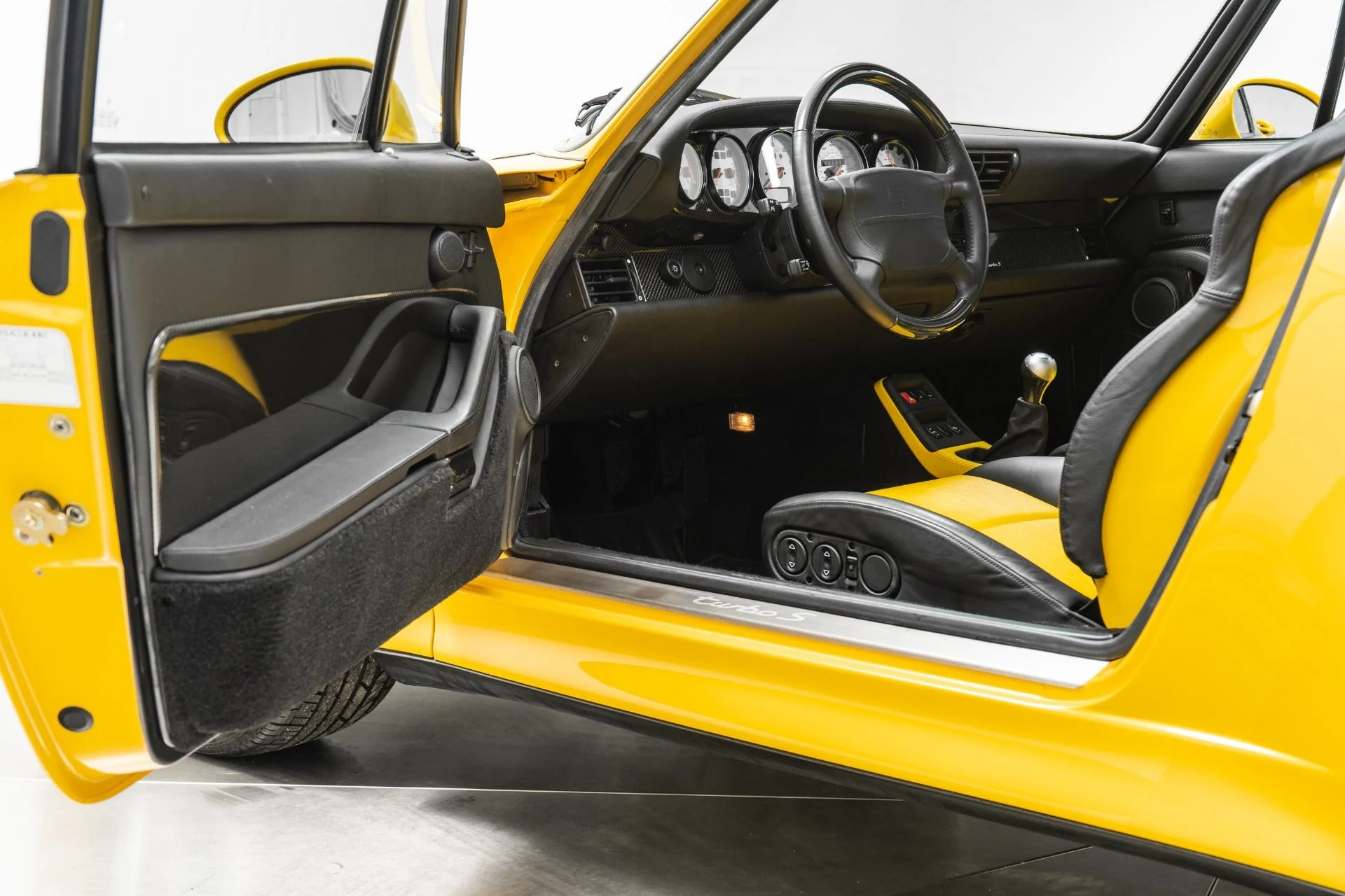 mph022_3543647445_Used_1997_Porsche_911_Turbo_S_Ultra_Low_Miles_Nicest_993_Turbo_S_on_the_Planet_1759858947_be695146d6