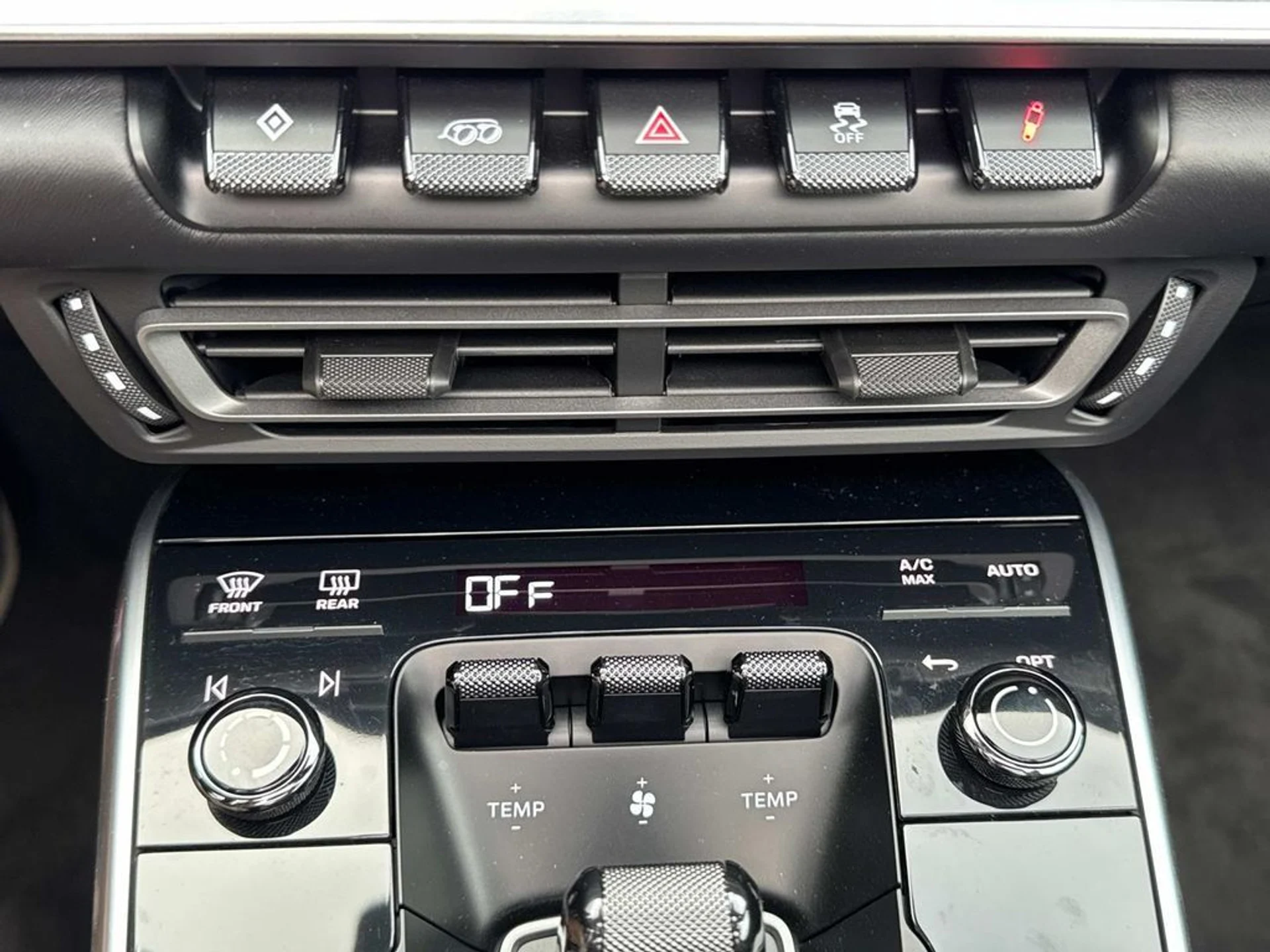 mph022_3552364824_ecc438eae078b6953ec18f2eb6da1cf2_db6427e70b