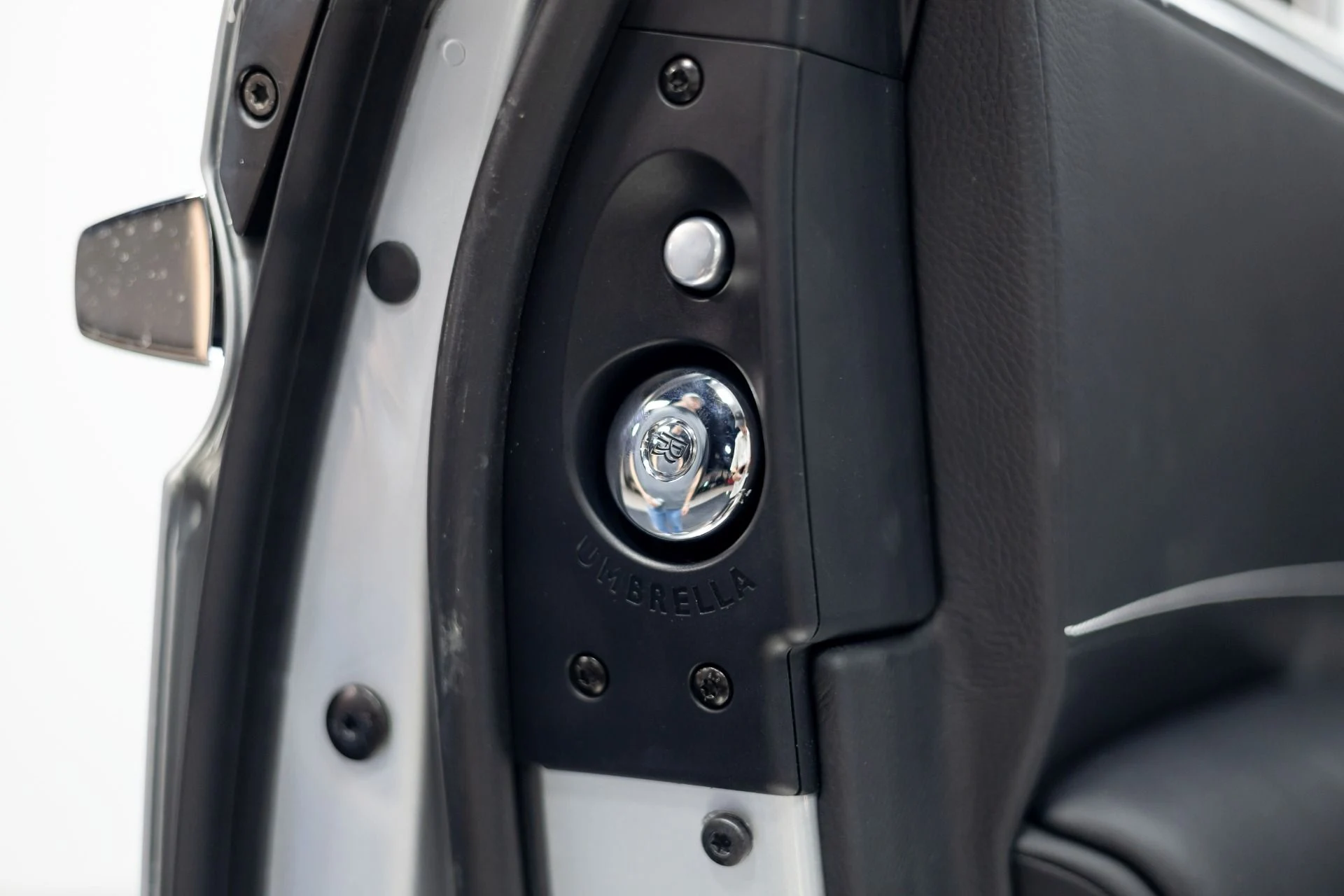 mph022_3557009082_Used_2015_Rolls_Royce_Ghost_1760219601_ca7c846e46