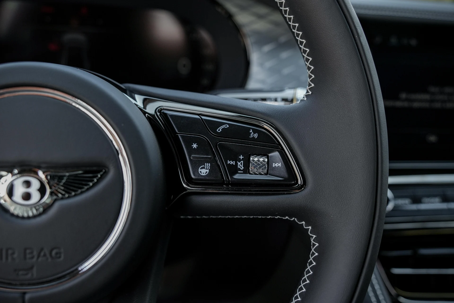 mph022_3561123311_Hi_Tech_Luxury_Imports_LLC_SCBBR_6_ZG_1_SC_022806_image_22_619811c0e4