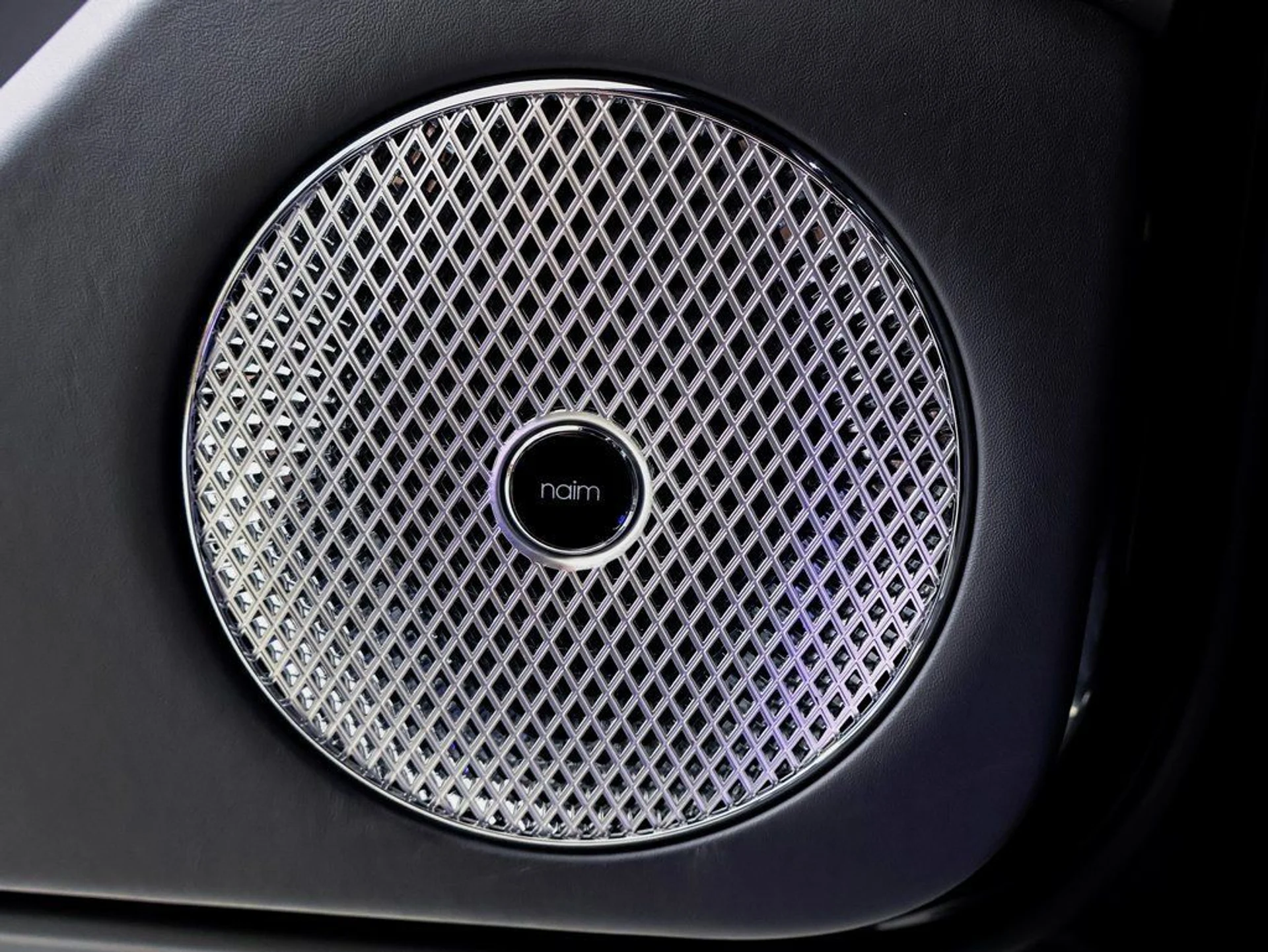 mph022_3567927750_6c135207ed9434d0a404fc9b0e783c00x_5c94008f72