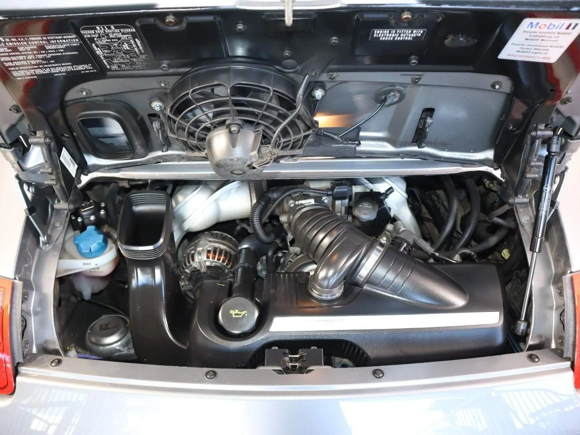 mph022_3568098296_9e0dca61a33e302189d19174c0c9a35d_94c7684cc6