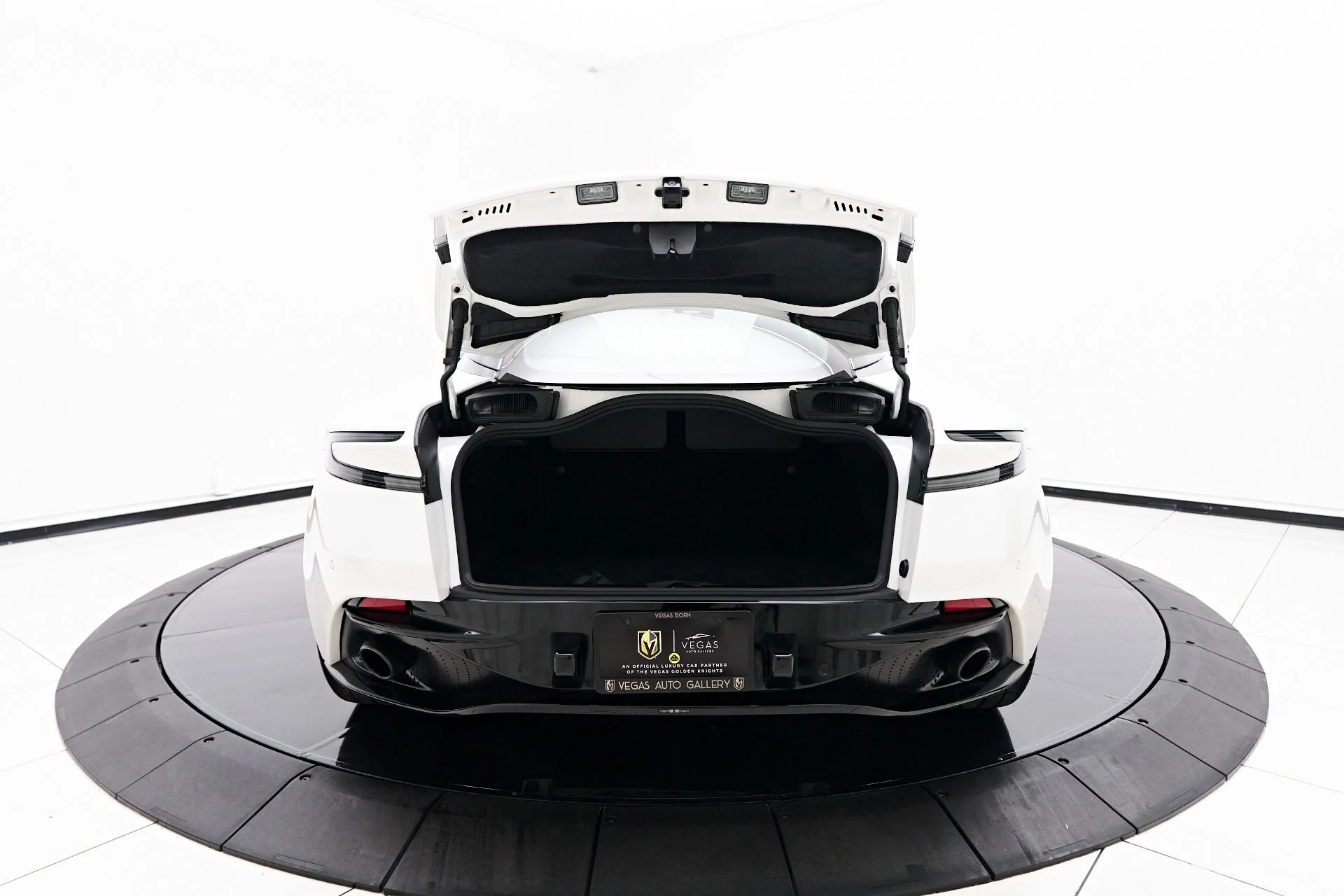 mph022_3569951486_Used_2020_Aston_Martin_DB_11_AMR_1756239346_a6e49cac63