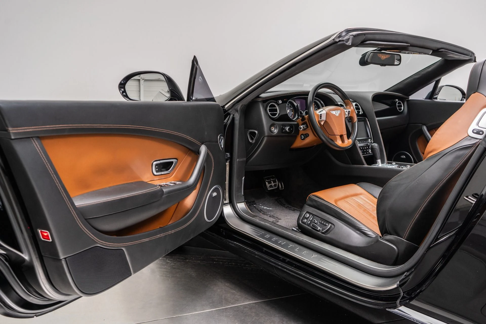 mph022_3570396980_Used_2014_Bentley_Continental_GTC_V8_Color_Specification_Naim_Audio_1791223421_3475911df3