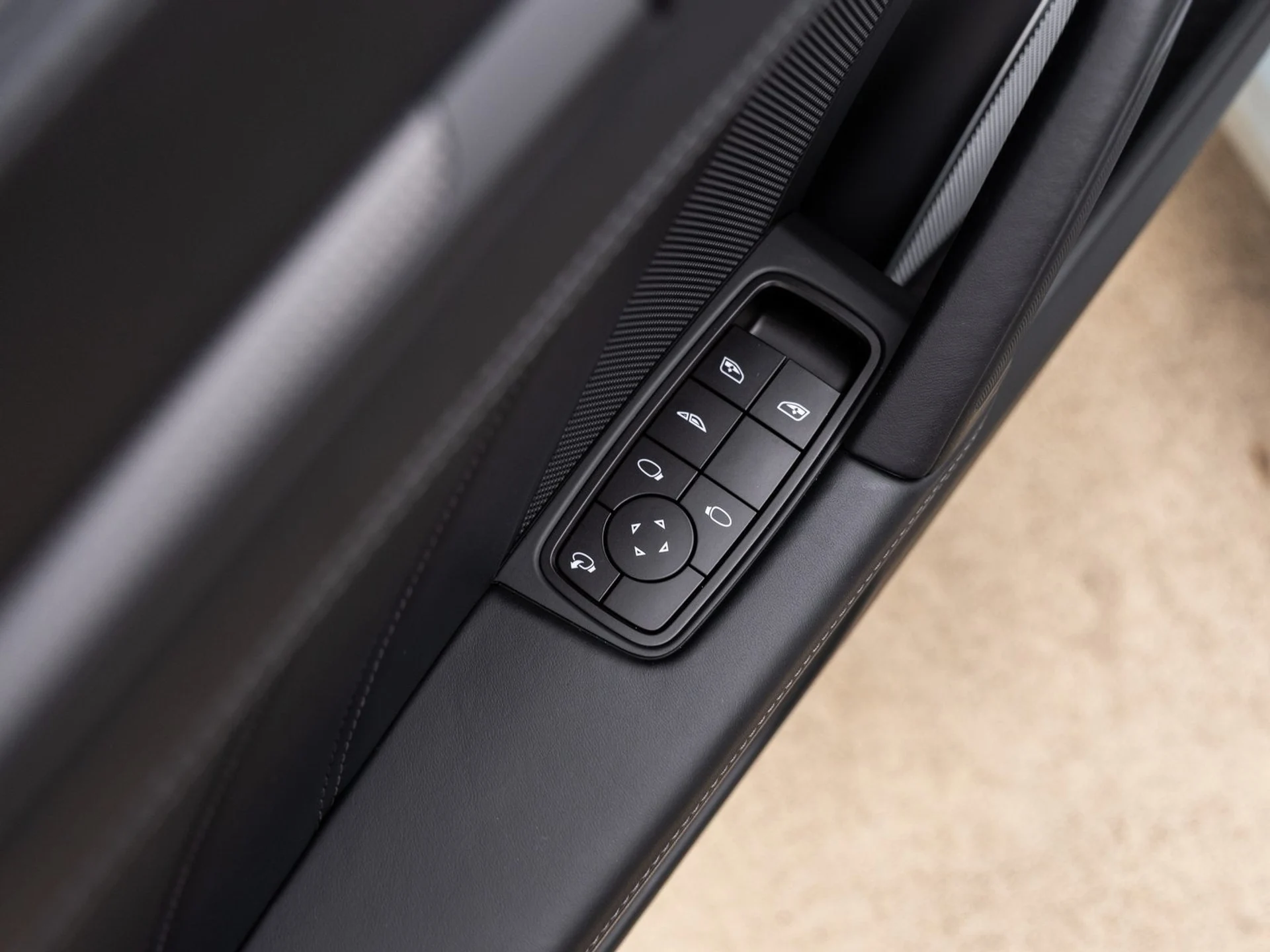 mph022_3570443053_23_bc9b51335a