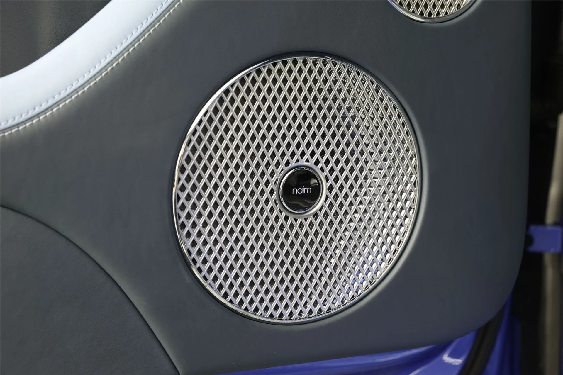 mph022_3571692366_92dde35fc8eaeda2b6ea2122daceefcd_01b40cc2f9