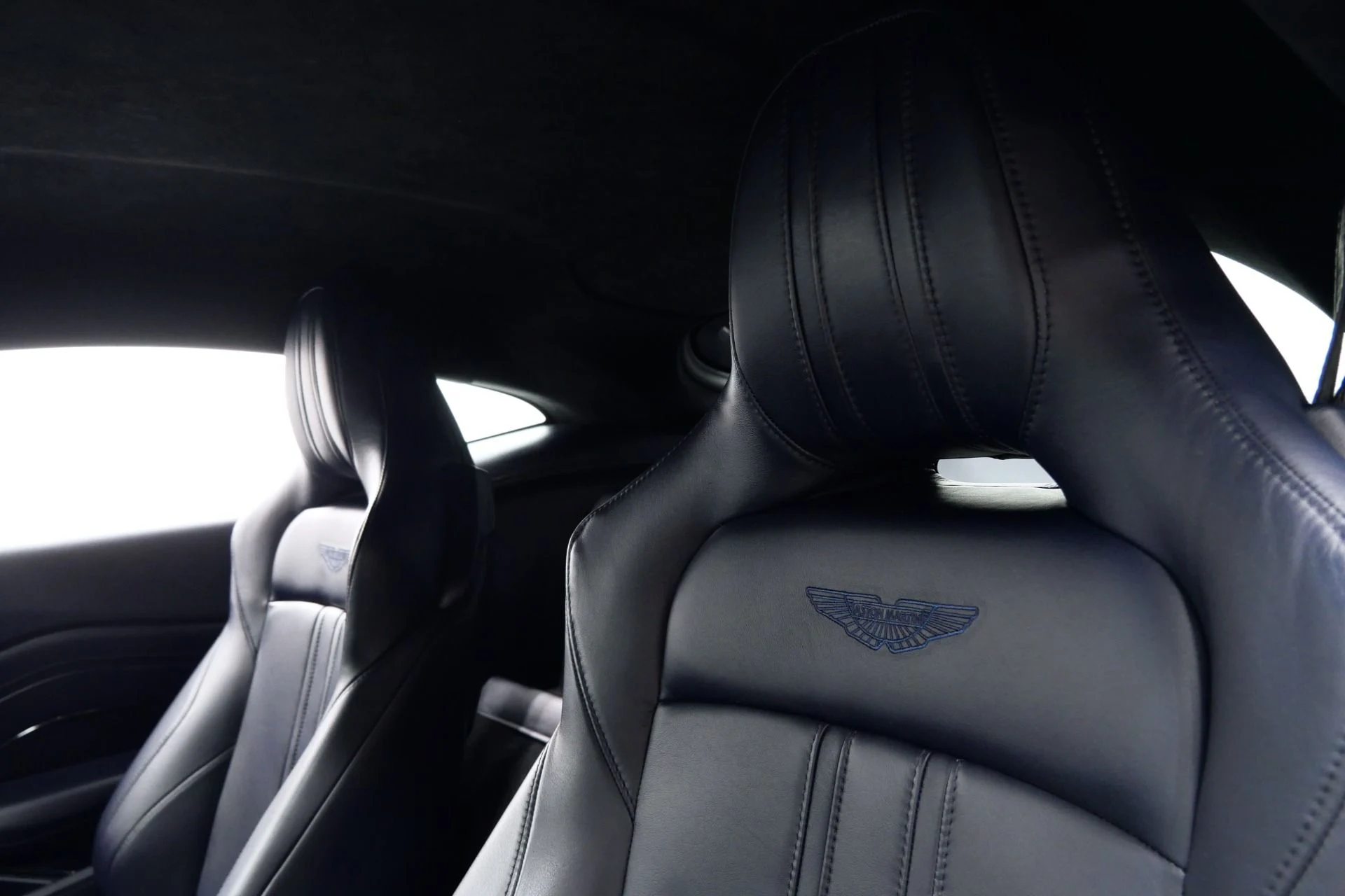 mph022_3572254898_Used_2020_Aston_Martin_Vantage_Twin_Turbo_V8_Comfort_Collection_Beautiful_Inside_and_Out_1769203114_b697f170fa