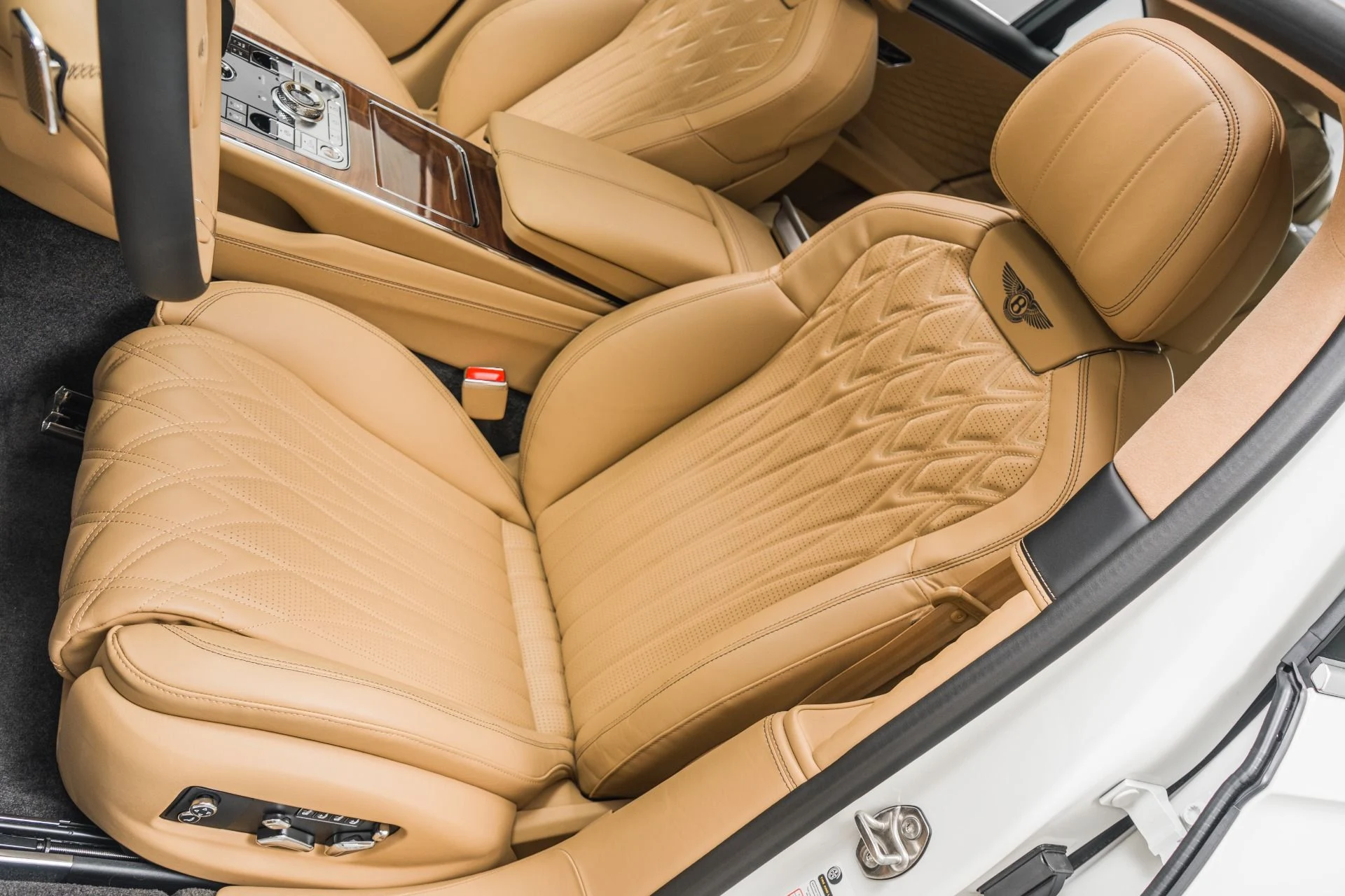 mph022_3572861295_Used_2026_Bentley_Flying_Spur_Azure_1772059089_83d95729e2