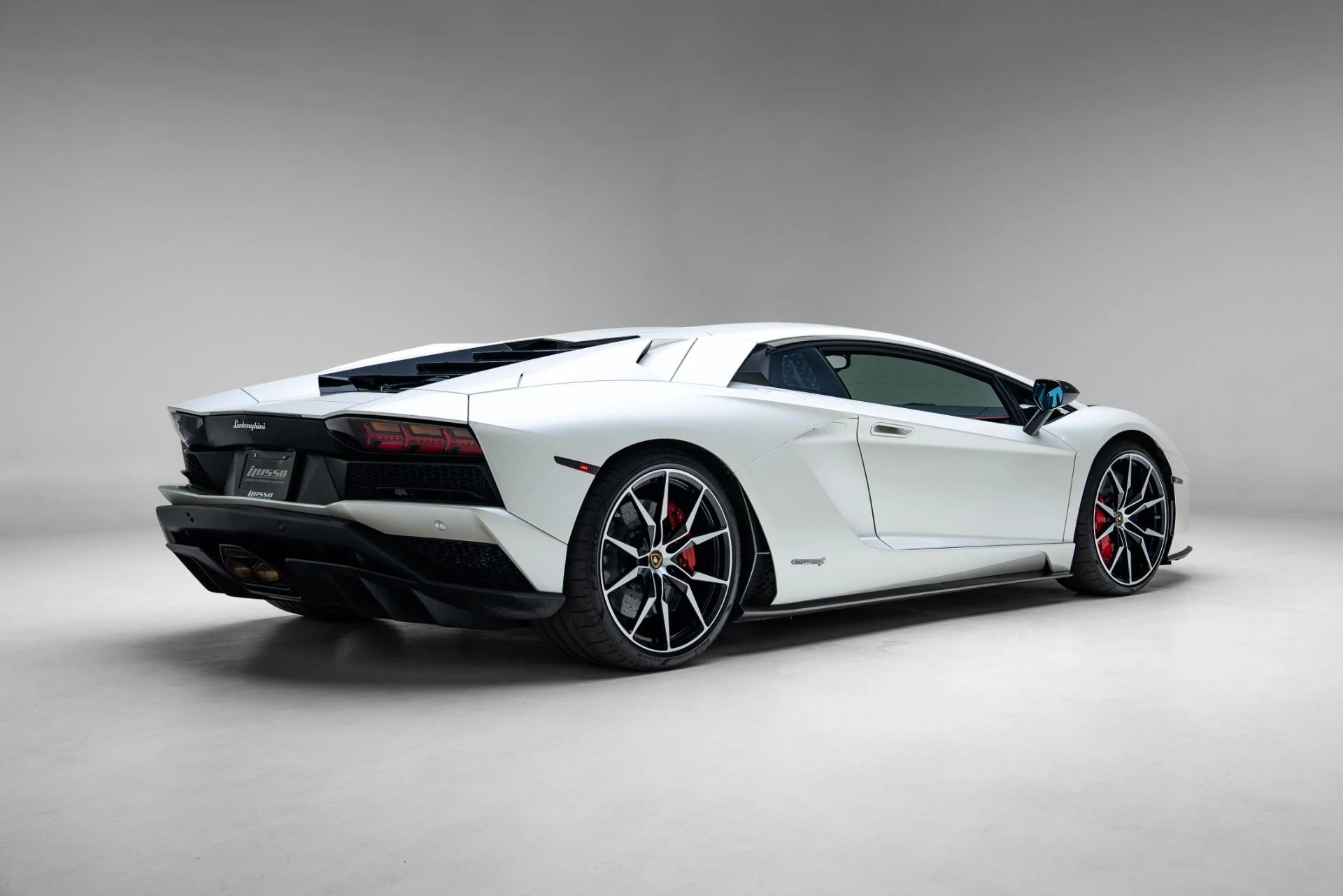 mph022_3580918191_Used_2017_Lamborghini_Aventador_LP_740_4_S_1775604663_d05cfe34f4