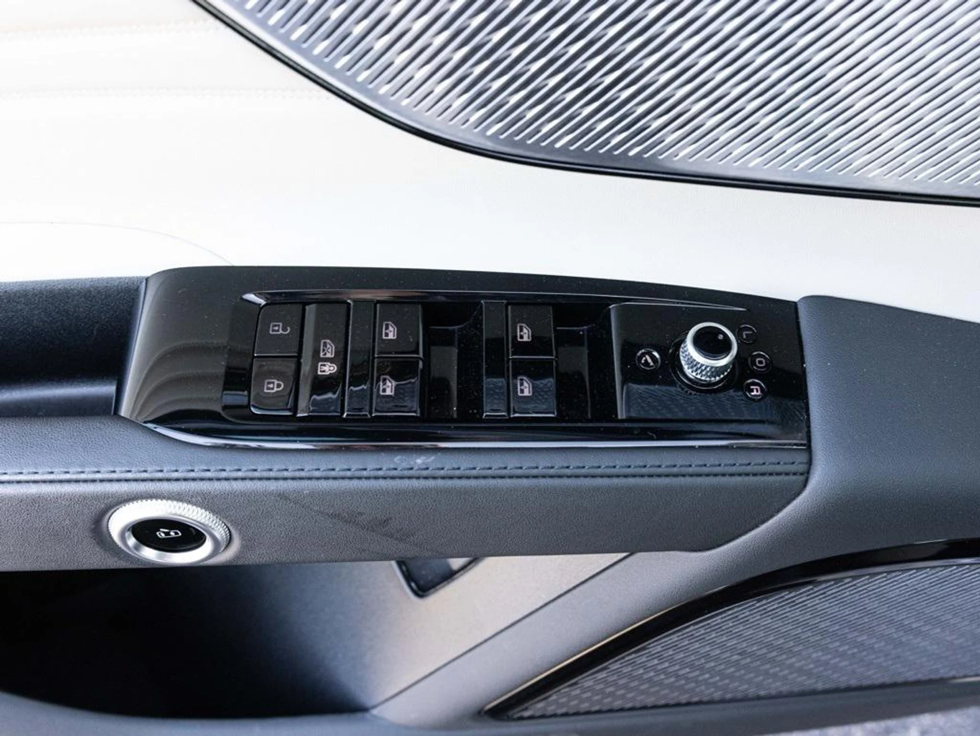 mph022_3581683721_480723428_694422f84f23a11bfcaf53e9_8a8a24169e