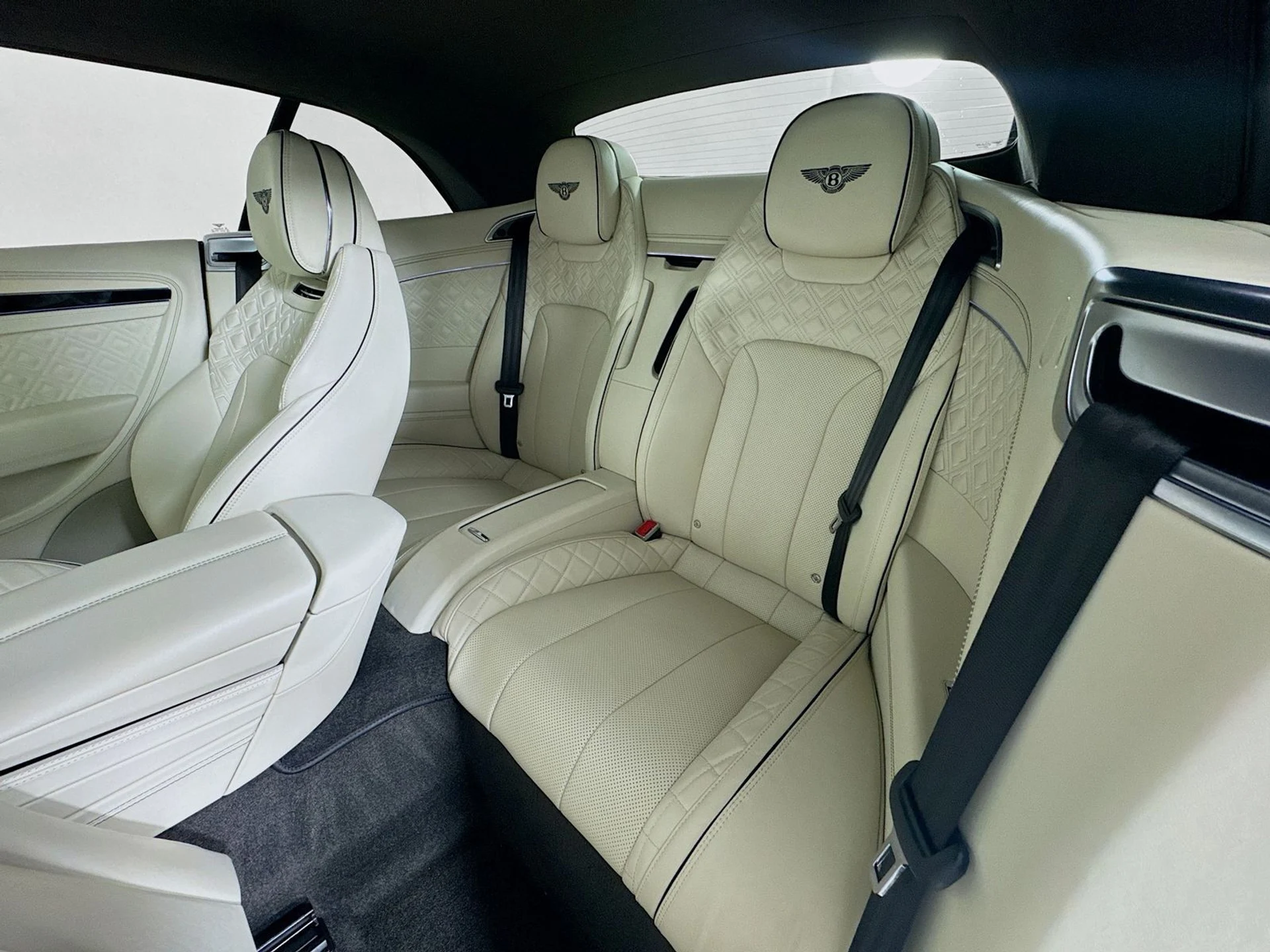 mph022_3589835002_1e4e166f9328e4448be9261993ed6ce5x_9c21182176