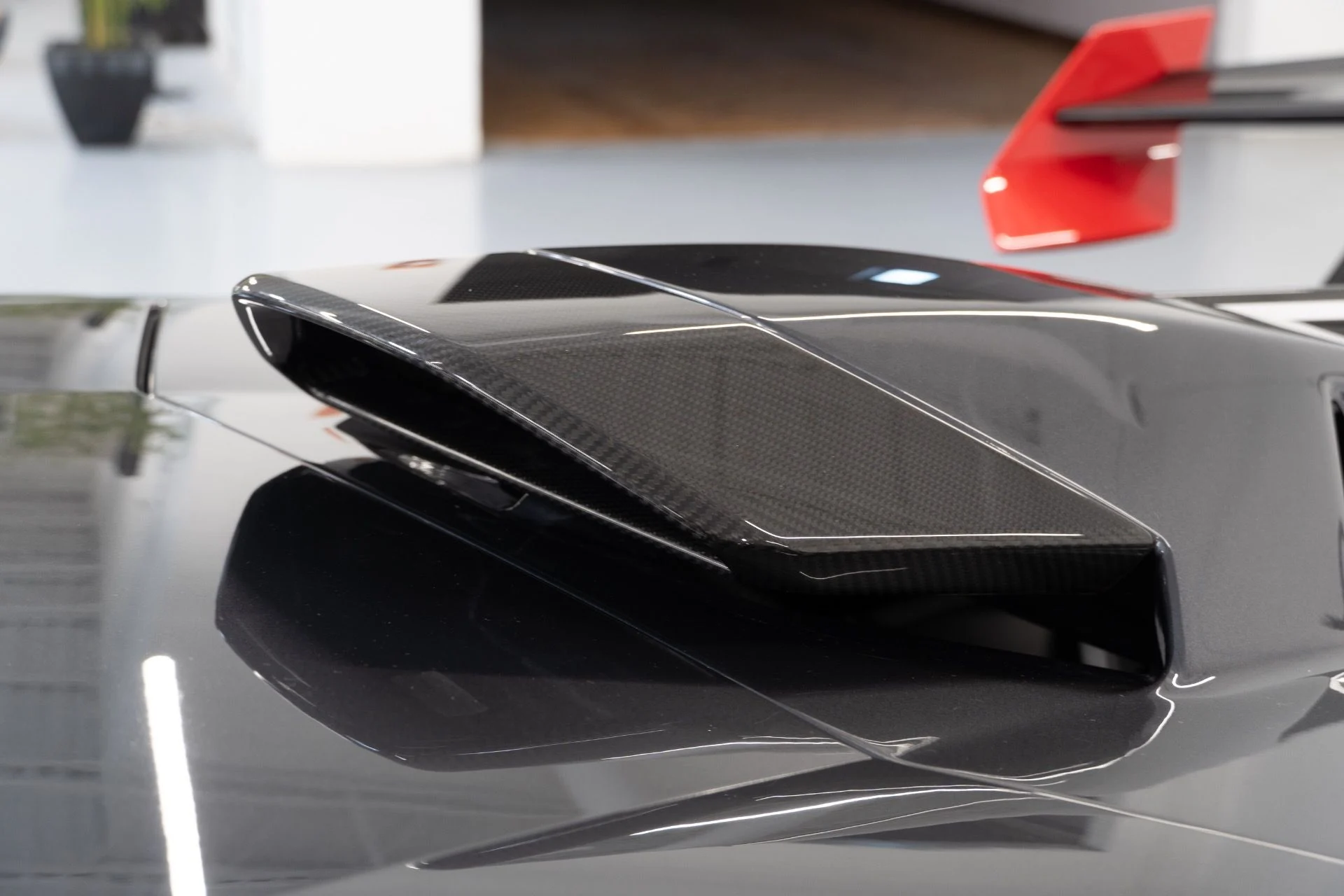 mph022_3596227977_Used_2023_Lamborghini_Huracan_STO_1759172990_5dbdd06571