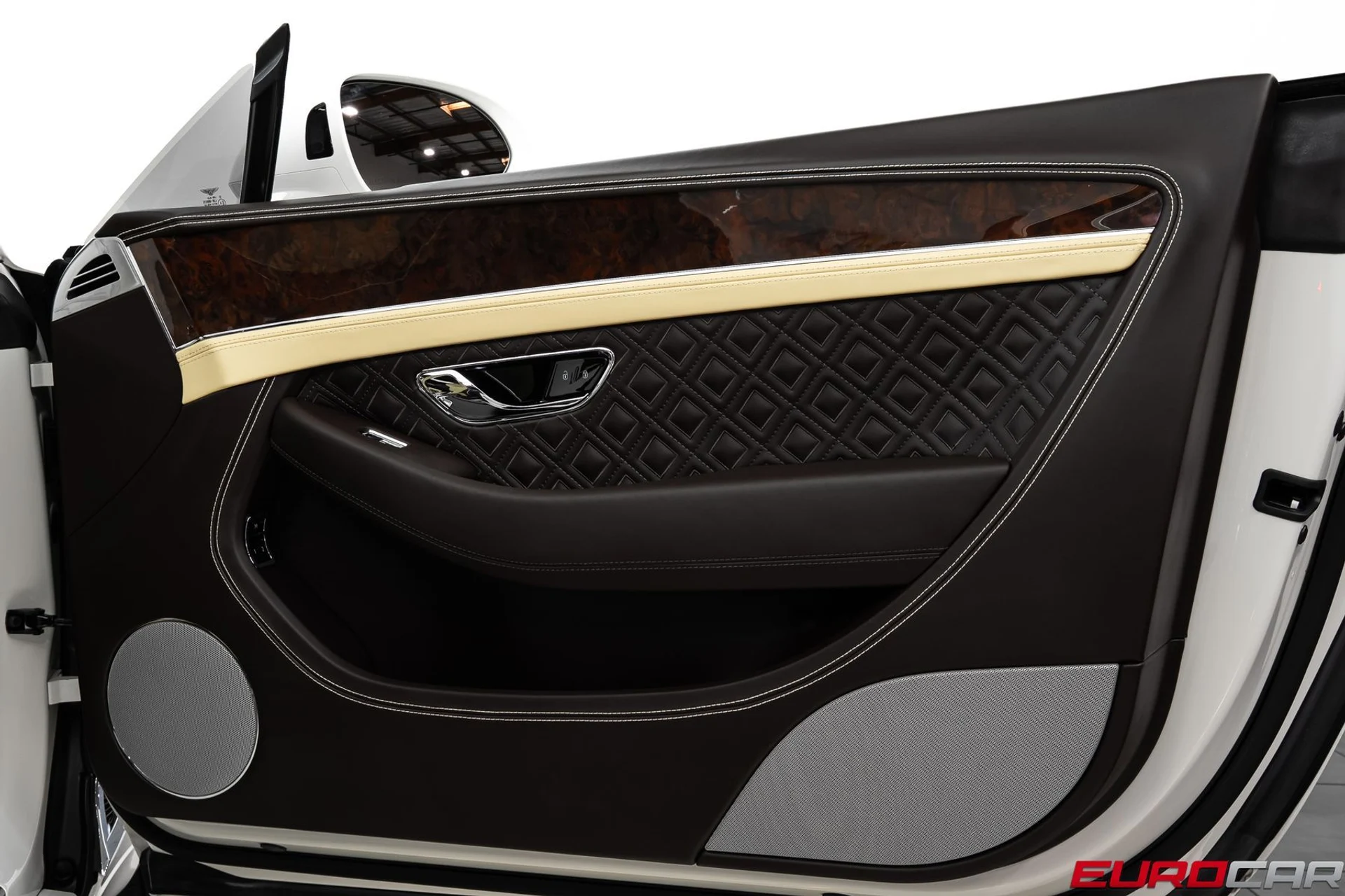 mph022_3605859713_c2c2c389_066f_407f_ac14_92ff3aca2e8d_e6e8a87ef1