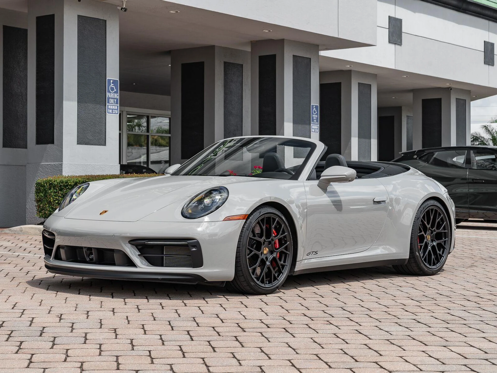 mph022_36089573_Used_2024_Porsche_911_Carrera_GTS_1784923384_7236a489e7